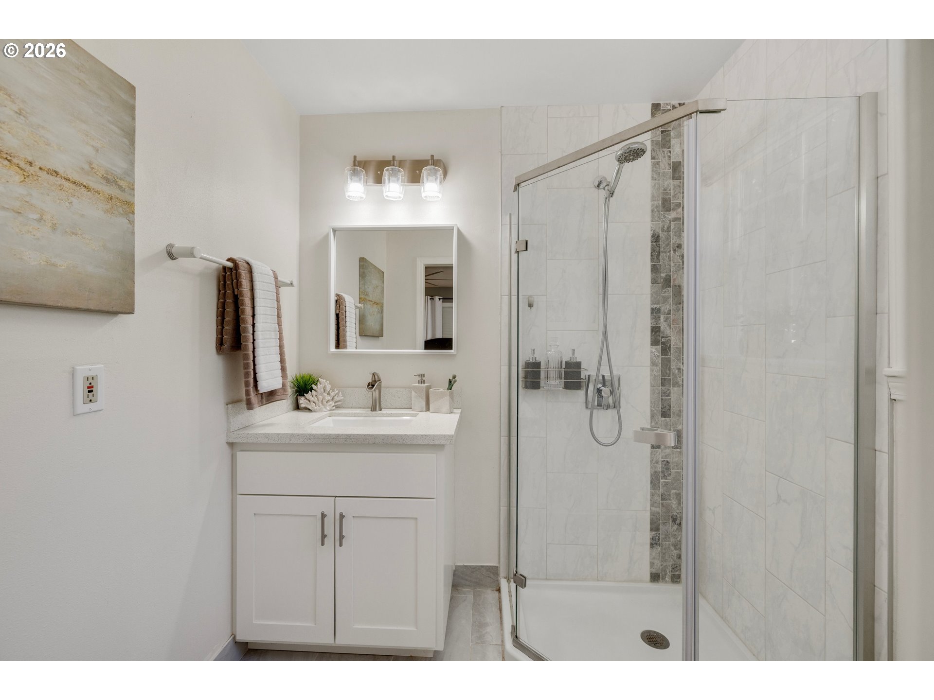 14050 Southwest Butner Road Beaverton, OR 97006 - Photo 20 of 35 En Suite Bathroom