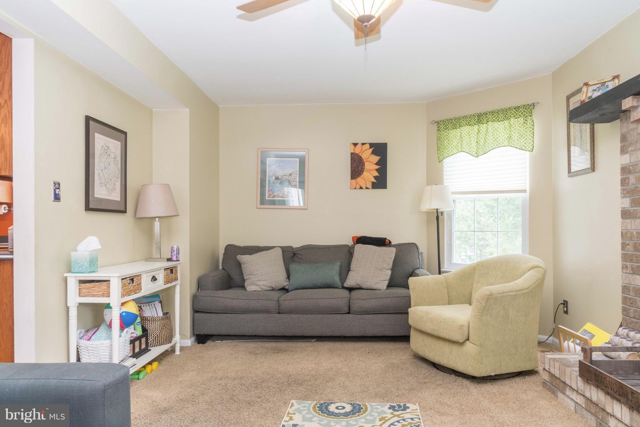 9409 Gunview Road Baltimore, MD 21236 - Photo 9 of 28 Family Room