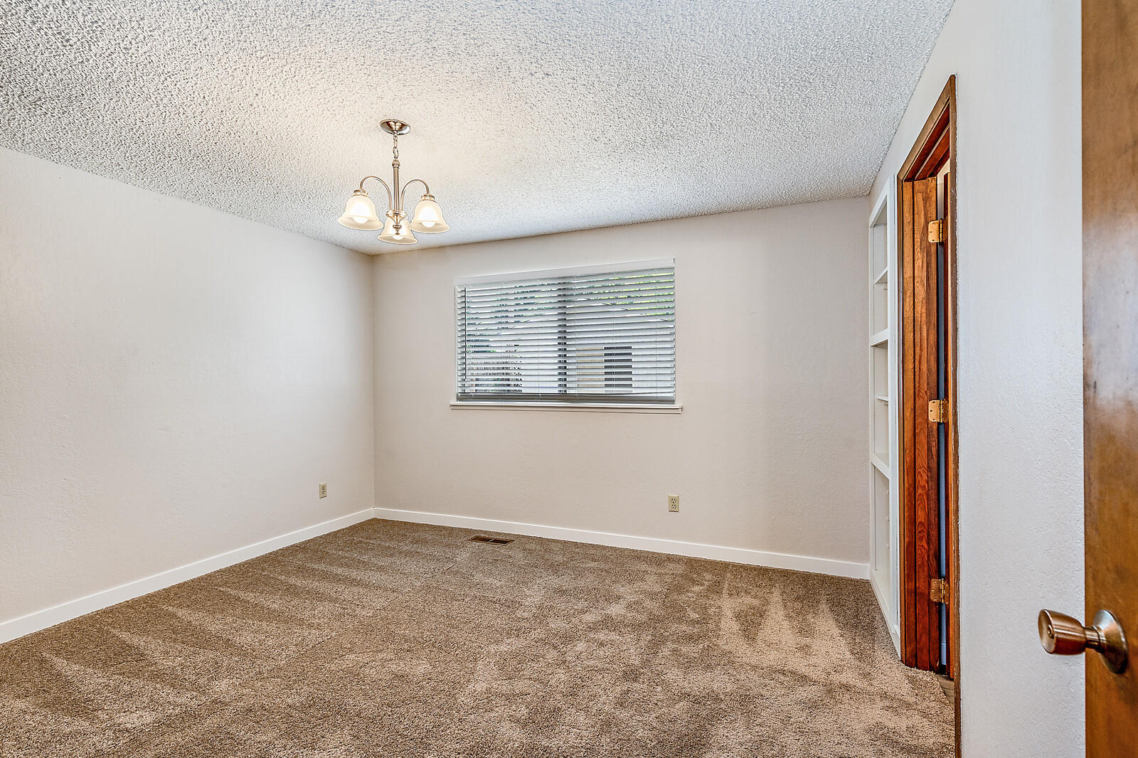 478 David Way Talent, OR 97540 - Photo 35 of 44 36_DW_36_mls