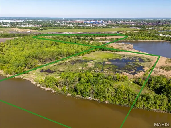 $887,400 | 0 Bend Road, Madison, IL 62060