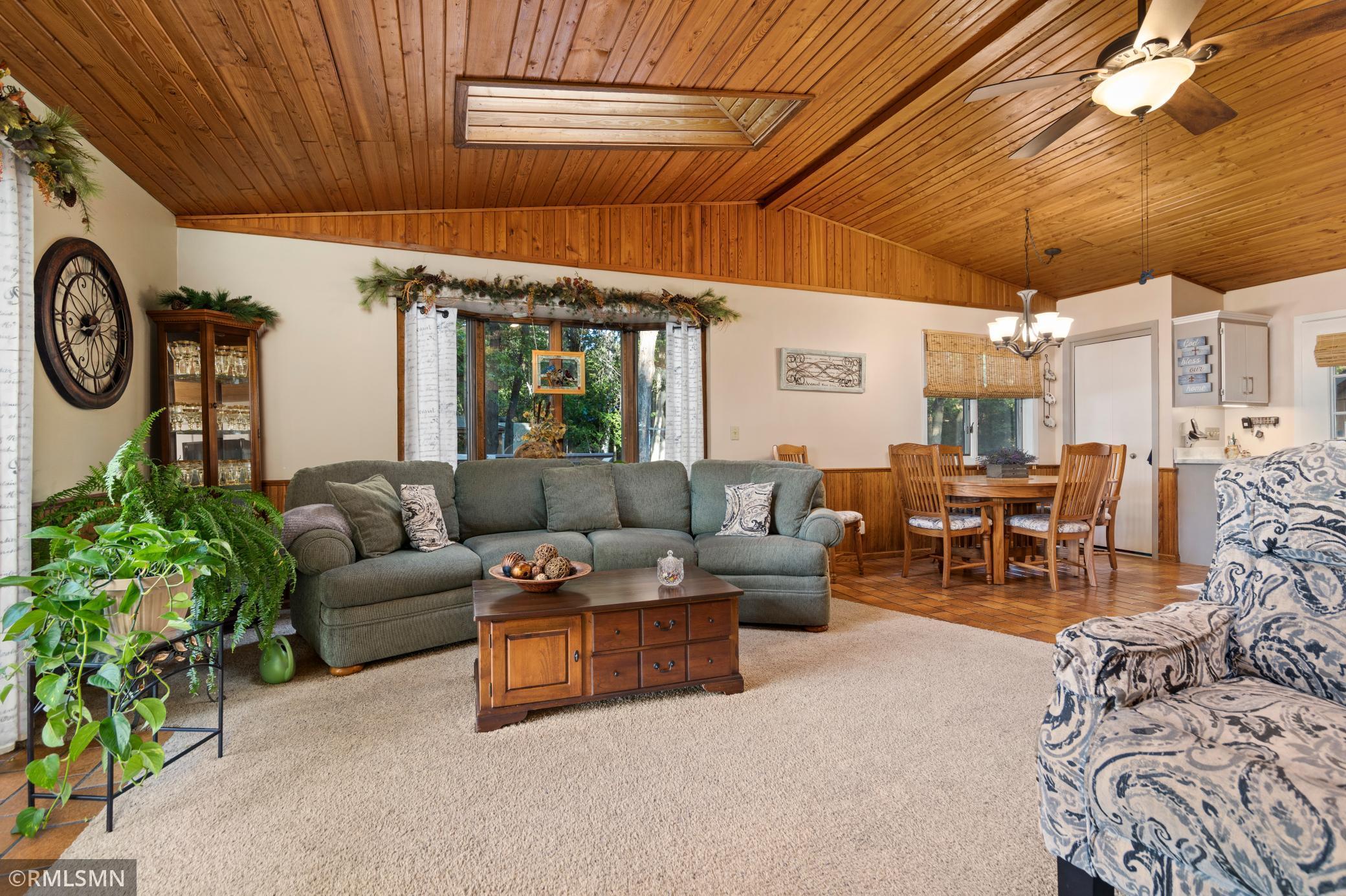 13195 Oakland Parkway Road Merrifield, MN 56465 - Photo 4 of 36 Gallery Image 4