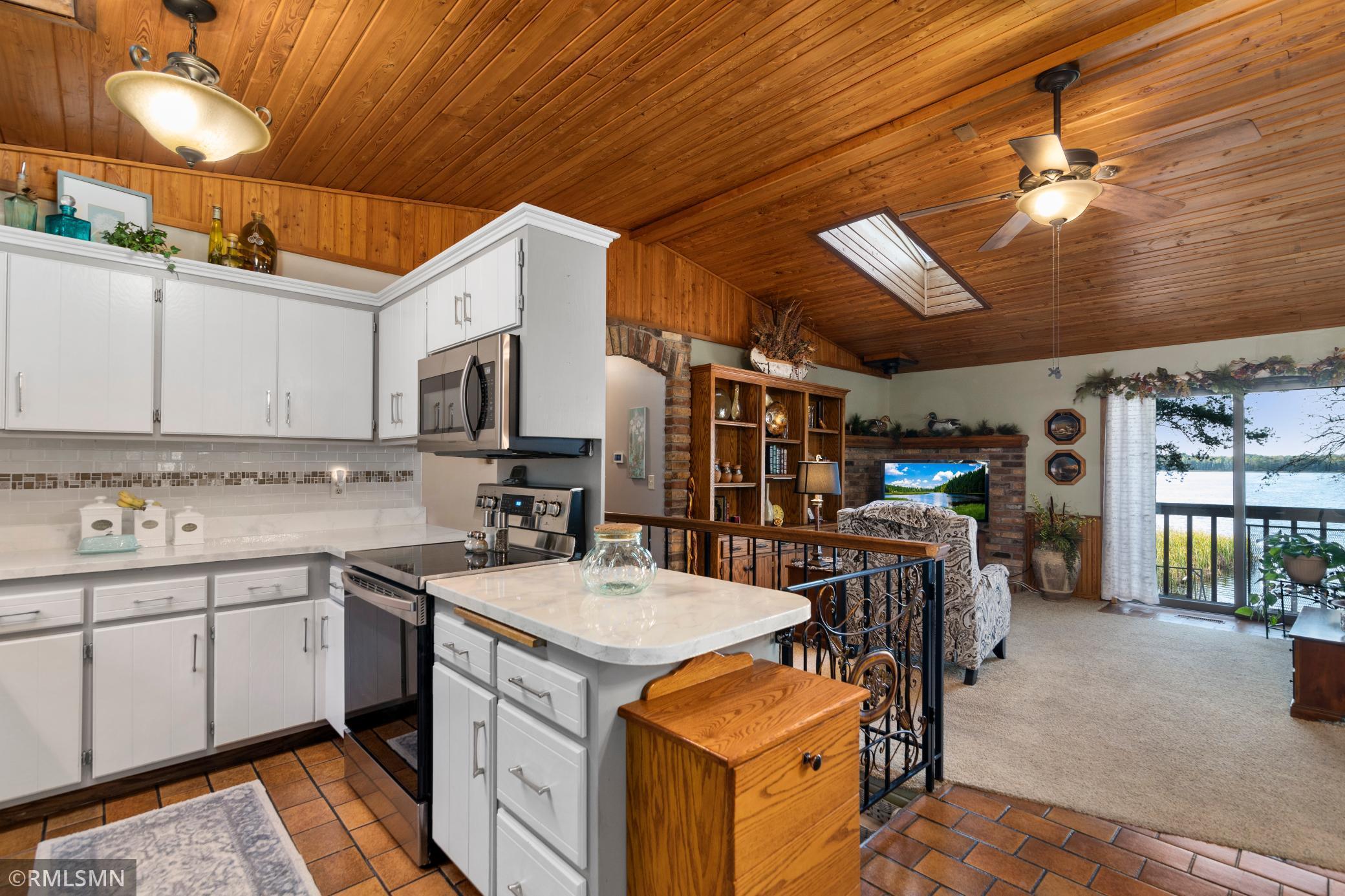13195 Oakland Parkway Road Merrifield, MN 56465 - Photo 8 of 36 Gallery Image 8