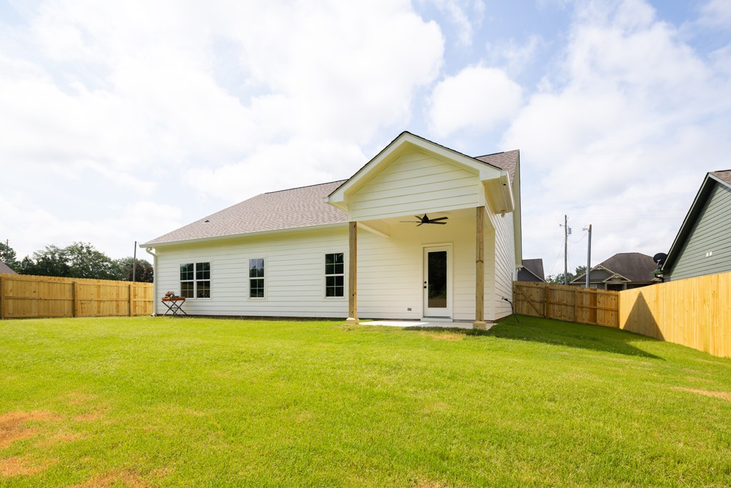 1190 Lee Road Phenix City, AL 36870 - Photo 4 of 26