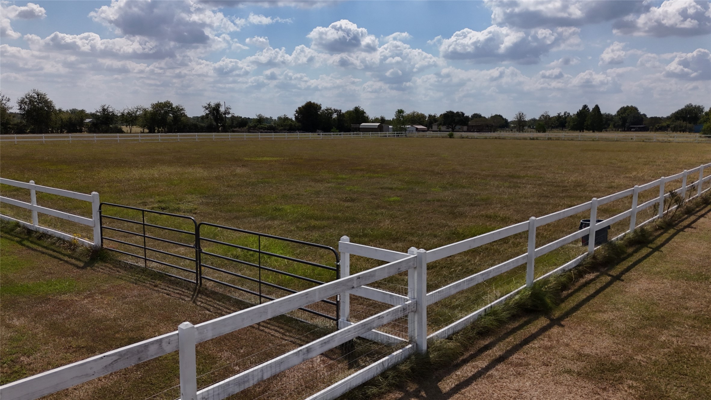 7223 Neiman Road Brookshire, TX 77423 - Photo 11 of 22 a view of a terrace with sky view