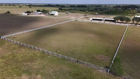 a view of a tennis court
