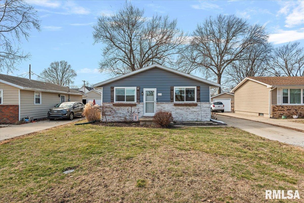 409 Sattley Street Rochester, IL 62563 - Photo 1 of 31 Gallery Image 1