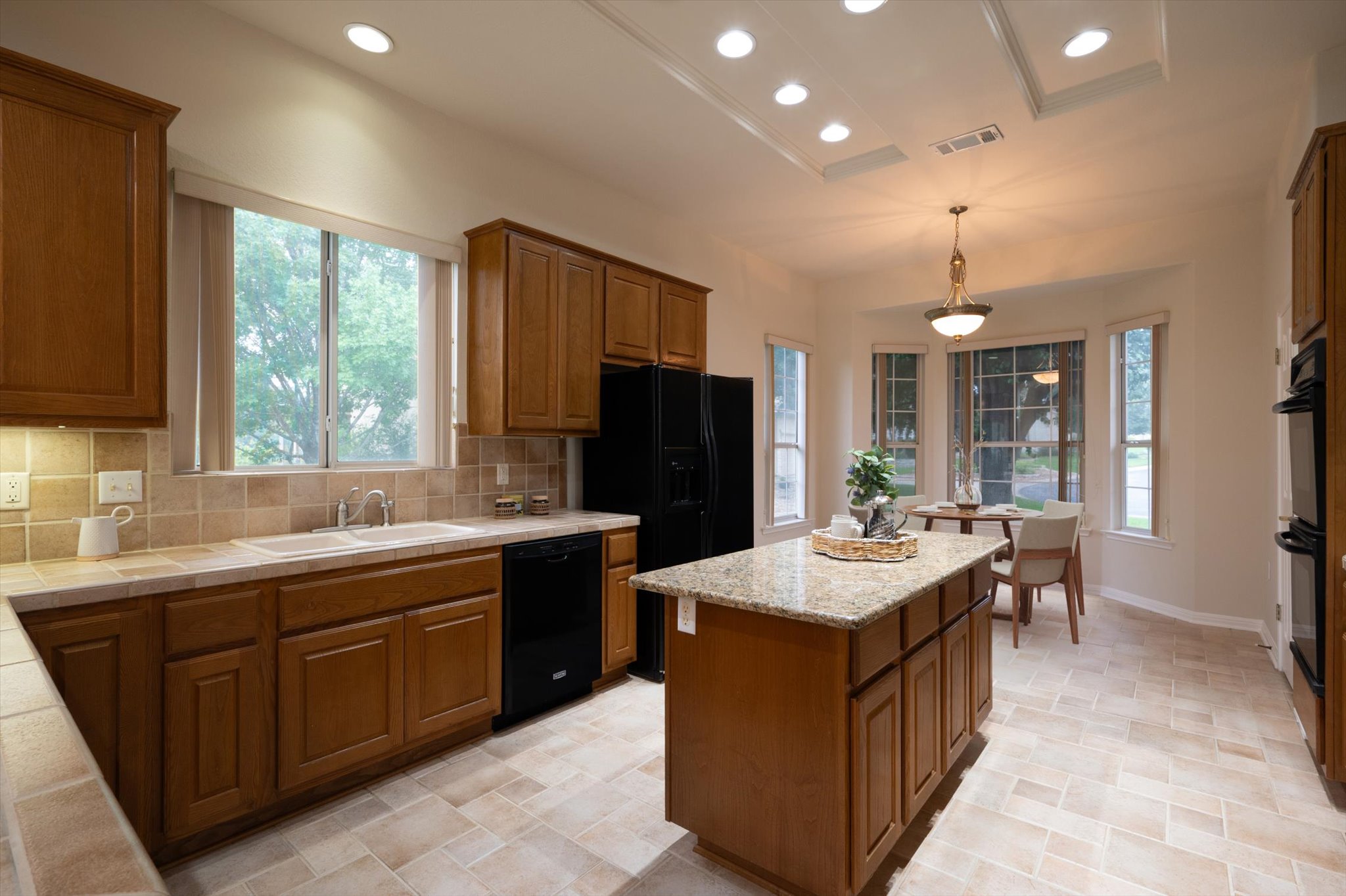 112 Goldenrod Way Georgetown, TX 78633 - Photo 8 of 40