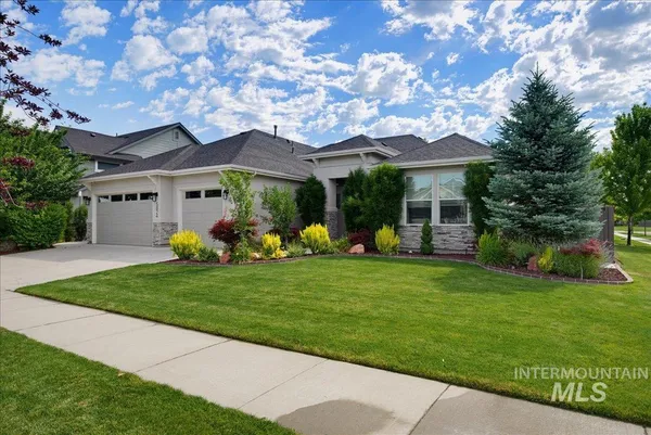 $900,000 | 5824 South Astoria Avenue, Meridian, ID 83642