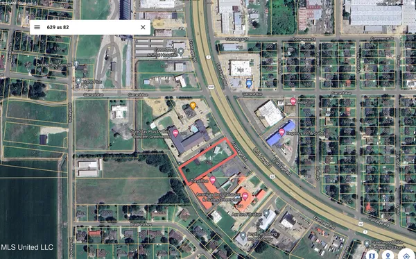 $300,000 | 629 Highway 82, Greenwood, MS 38930