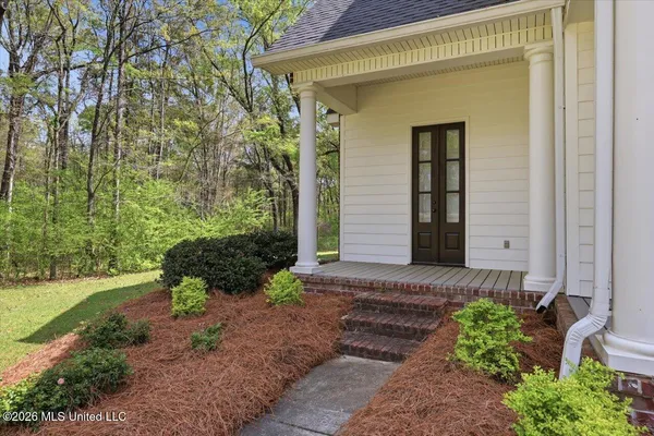 $459,900 | 1638 Suzanna Drive, Raymond, MS 39154