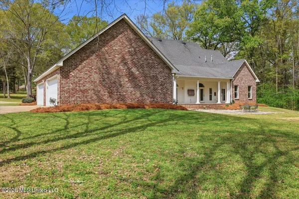 $459,900 | 1638 Suzanna Drive, Raymond, MS 39154