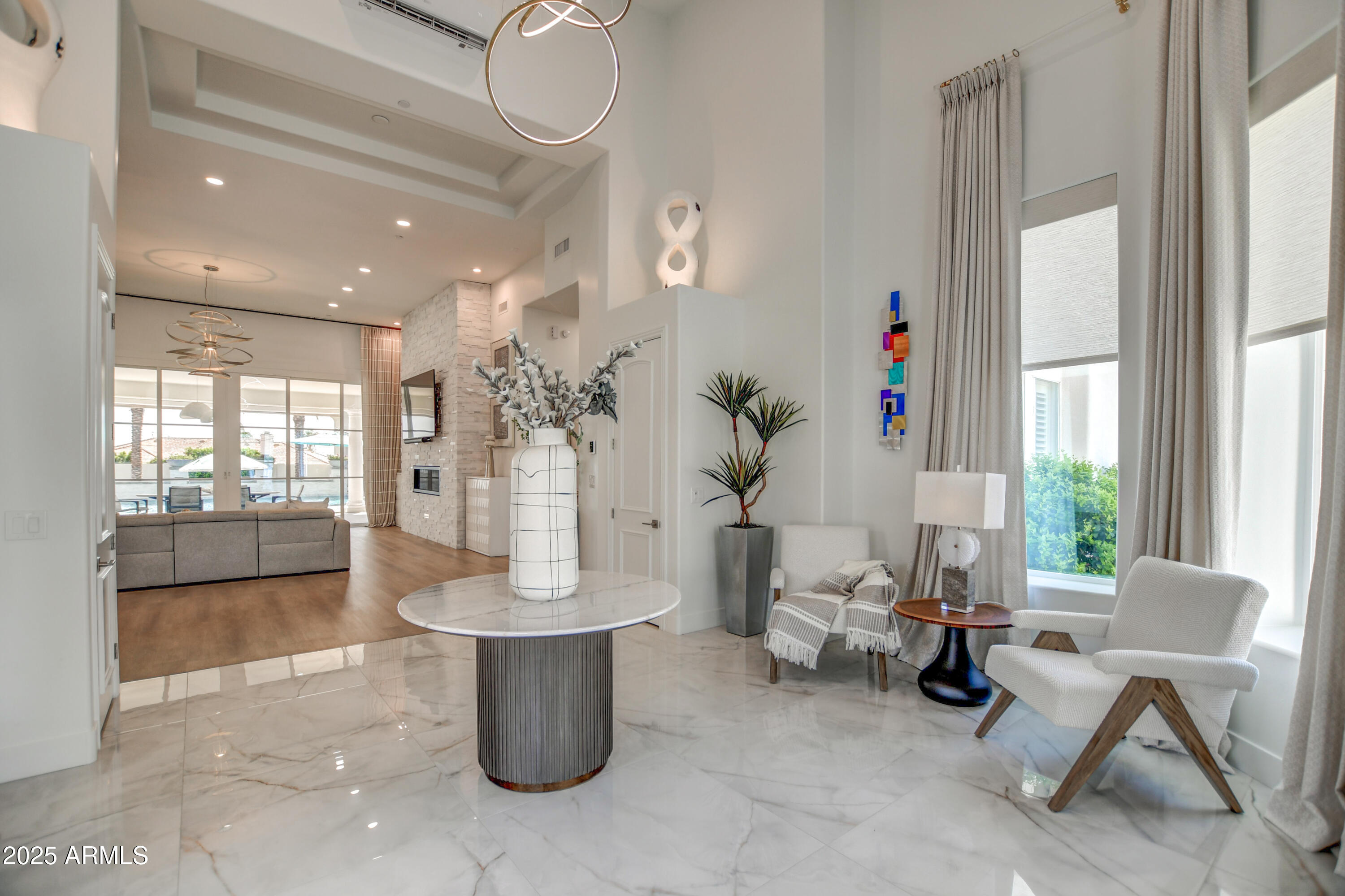 10651 East Cactus Road Scottsdale, AZ 85259 - Photo 11 of 126 Entry 2