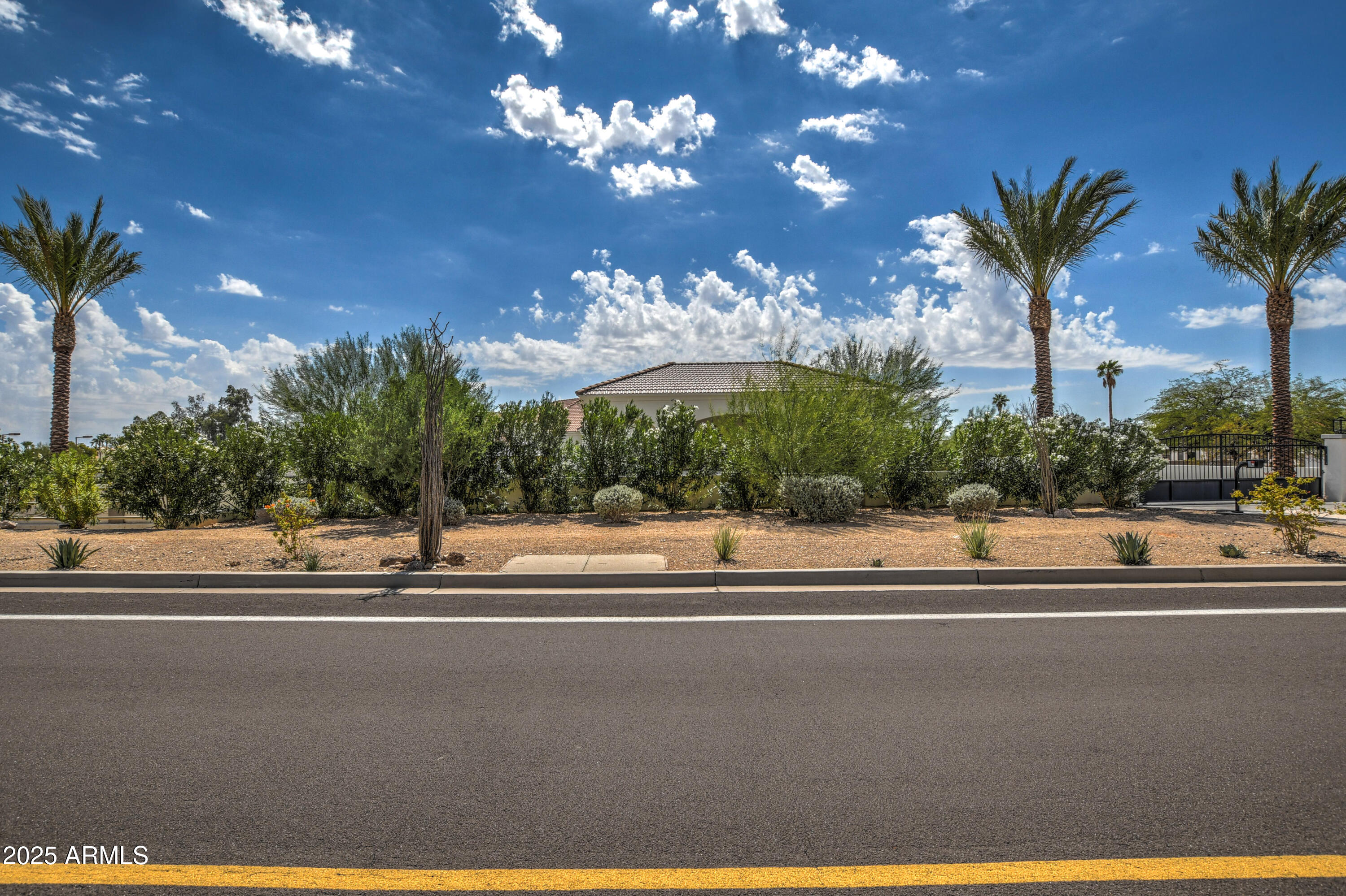 10651 East Cactus Road Scottsdale, AZ 85259 - Photo 125 of 126 Front 2