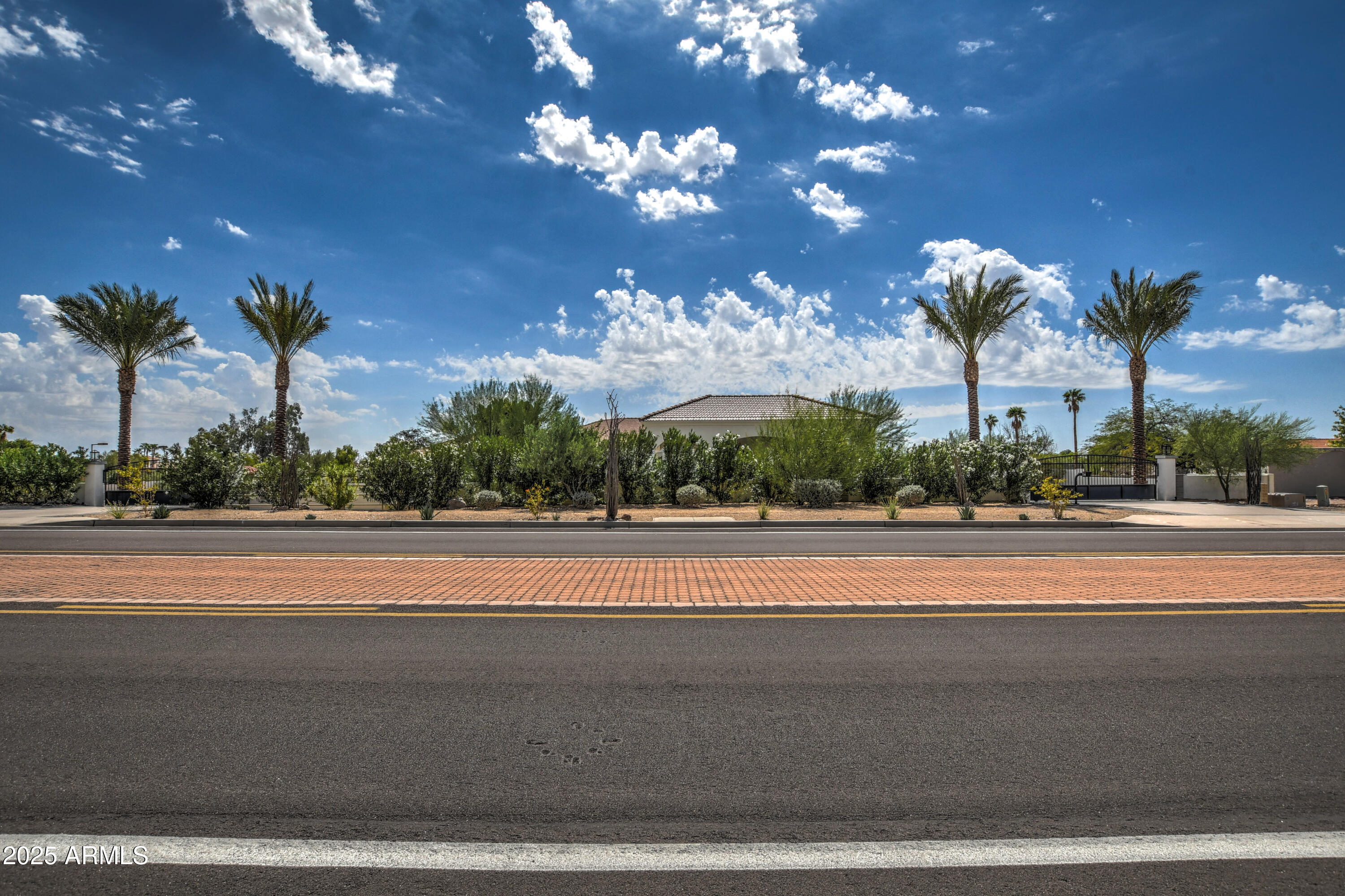 10651 East Cactus Road Scottsdale, AZ 85259 - Photo 126 of 126 Front 1