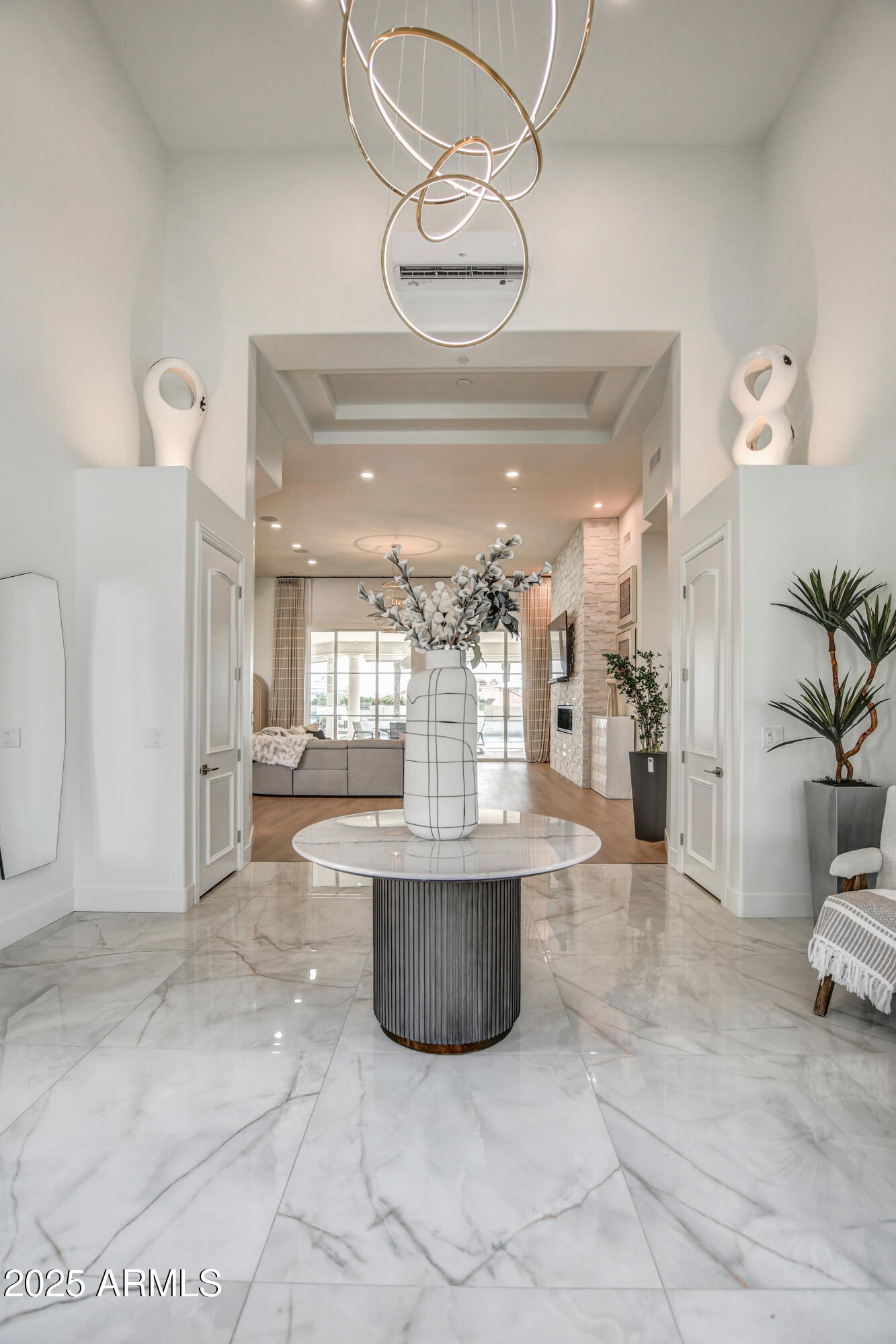 10651 East Cactus Road Scottsdale, AZ 85259 - Photo 14 of 126 Entry 5