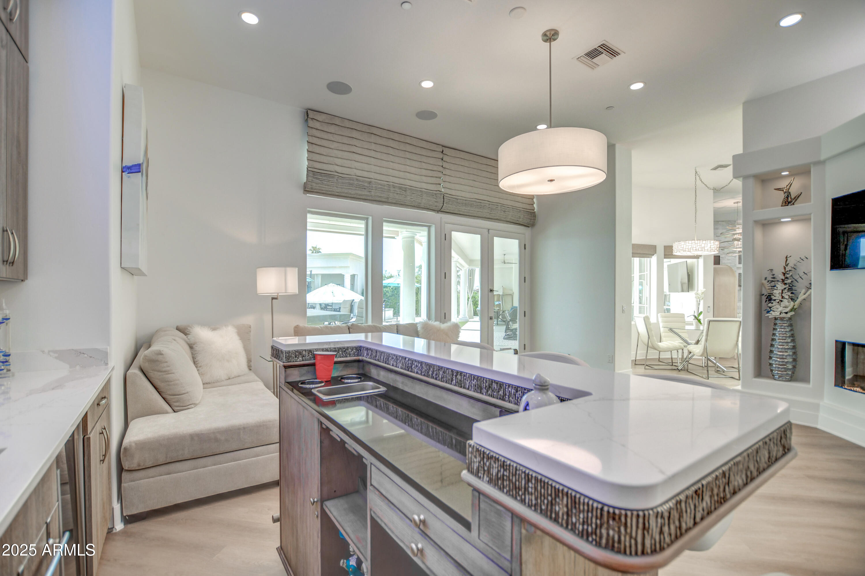 10651 East Cactus Road Scottsdale, AZ 85259 - Photo 19 of 126 Family 5