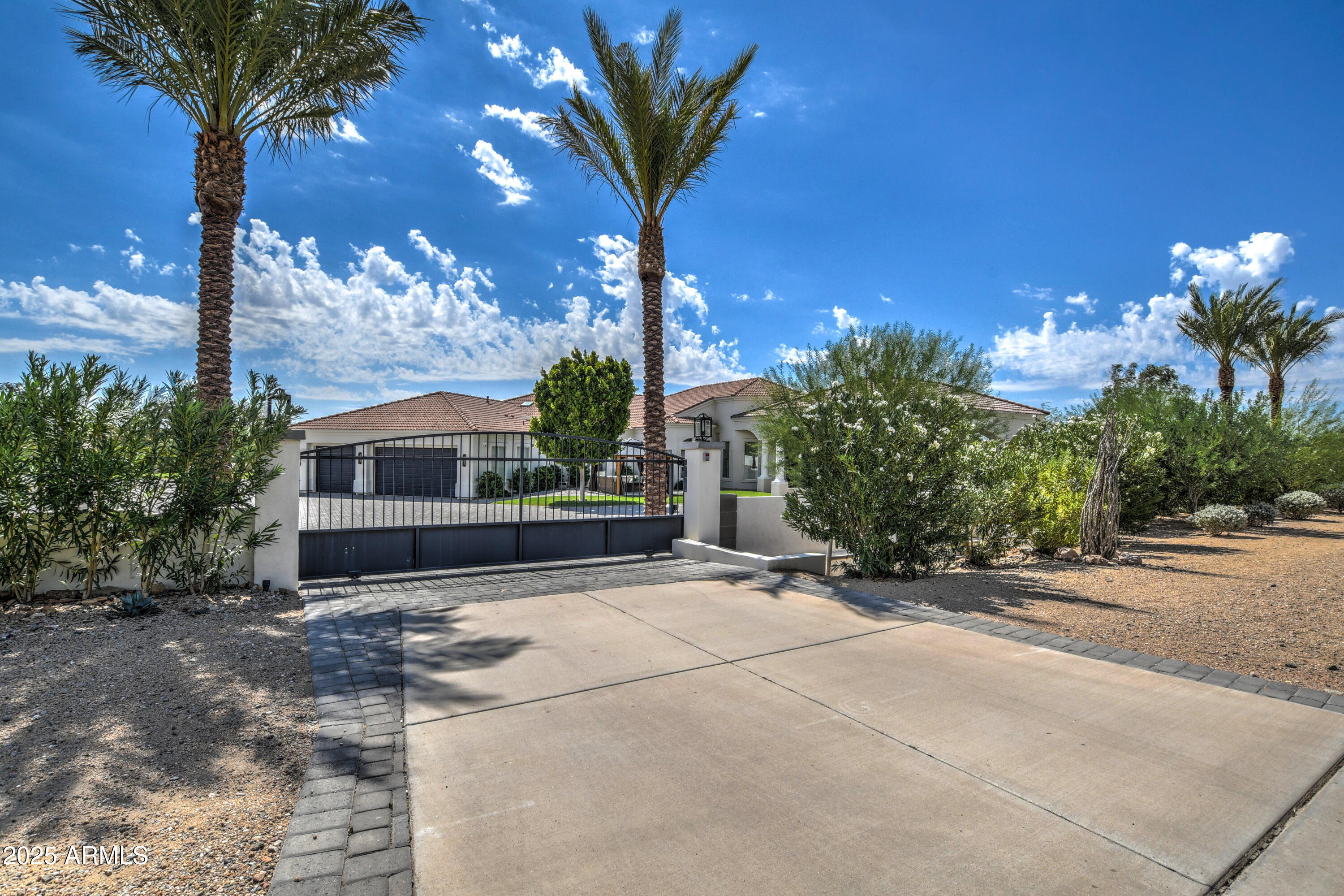 10651 East Cactus Road Scottsdale, AZ 85259 - Photo 2 of 126 Front 3