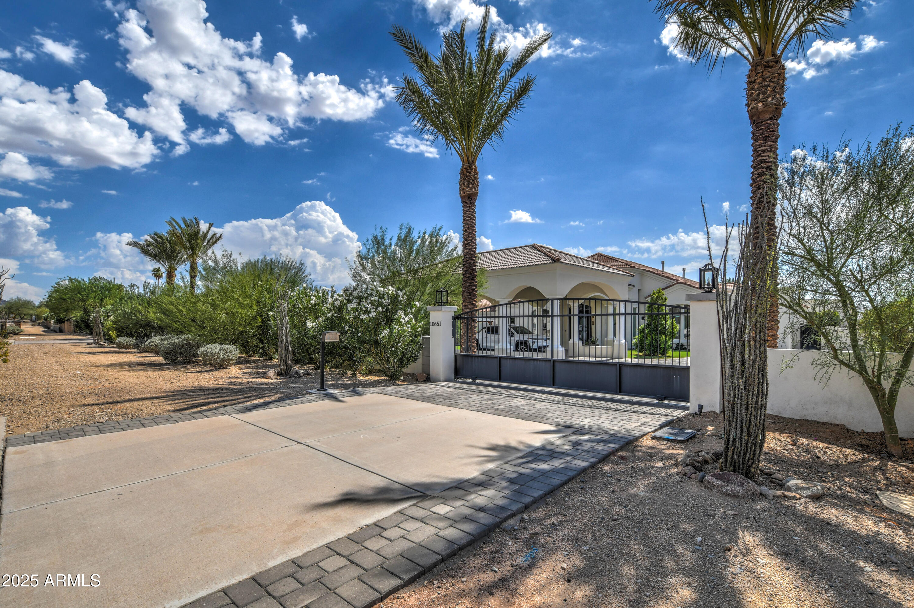 10651 East Cactus Road Scottsdale, AZ 85259 - Photo 3 of 126 Front 4