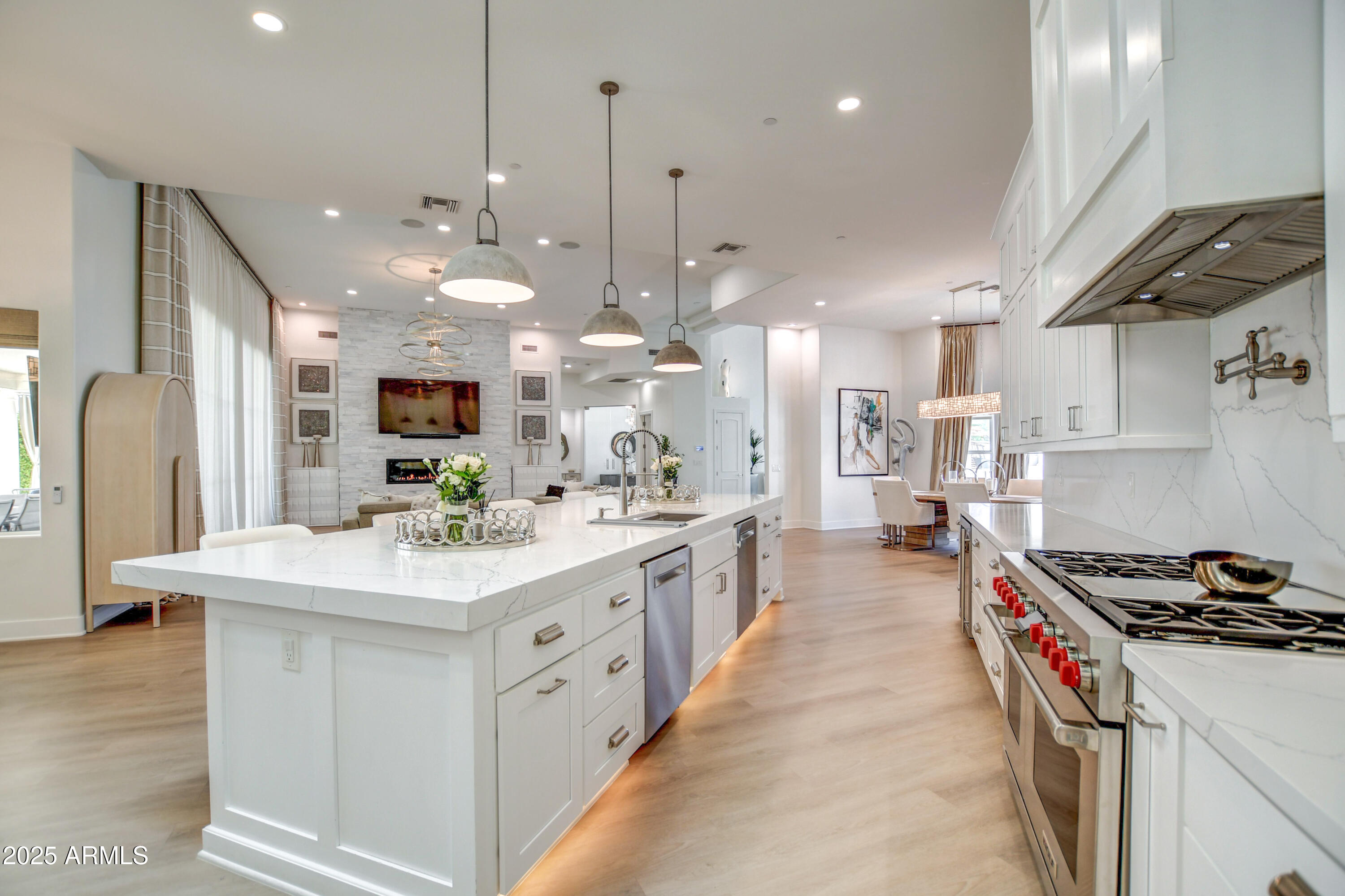 10651 East Cactus Road Scottsdale, AZ 85259 - Photo 33 of 126 Kitchen 8