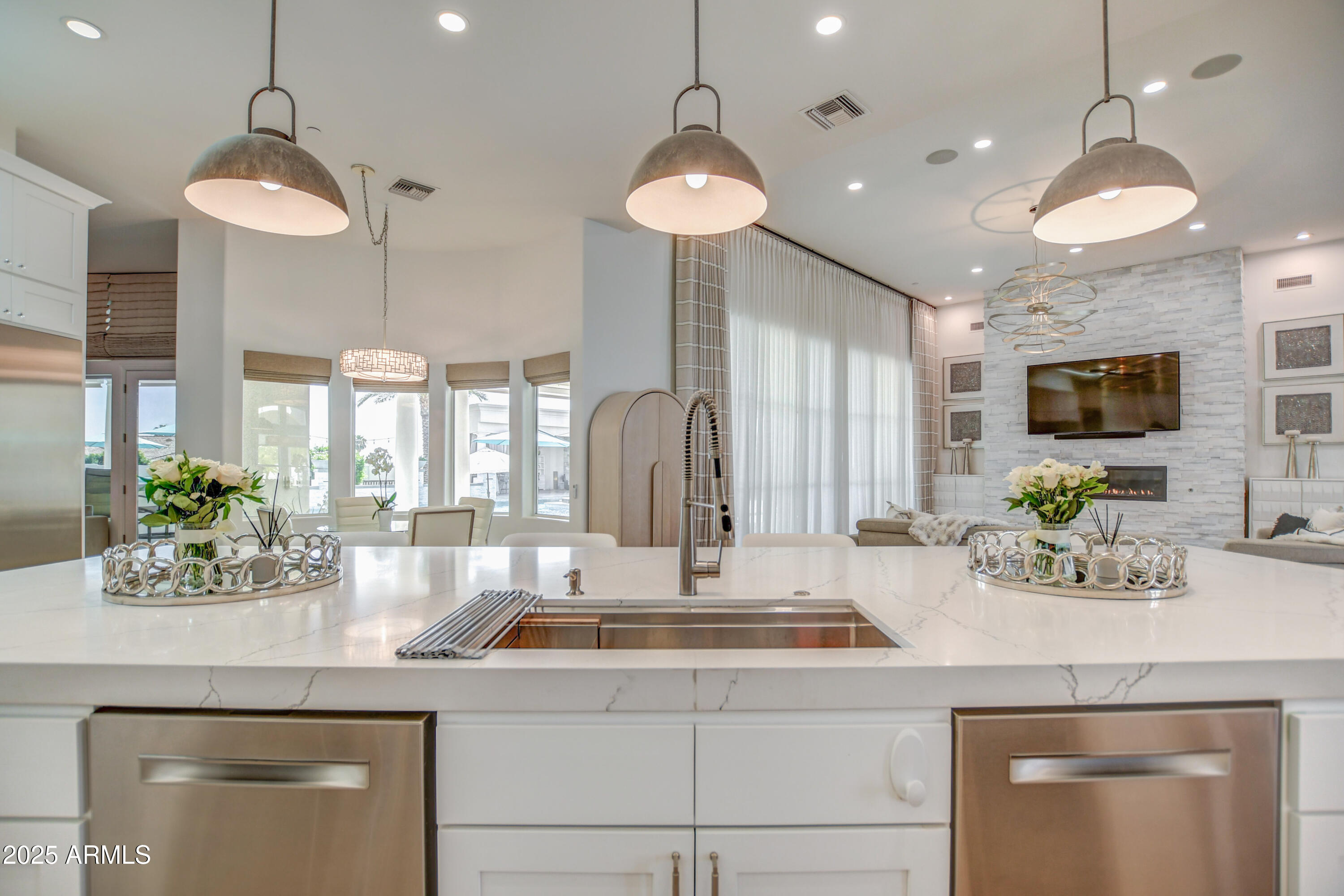 10651 East Cactus Road Scottsdale, AZ 85259 - Photo 34 of 126 Kitchen 9