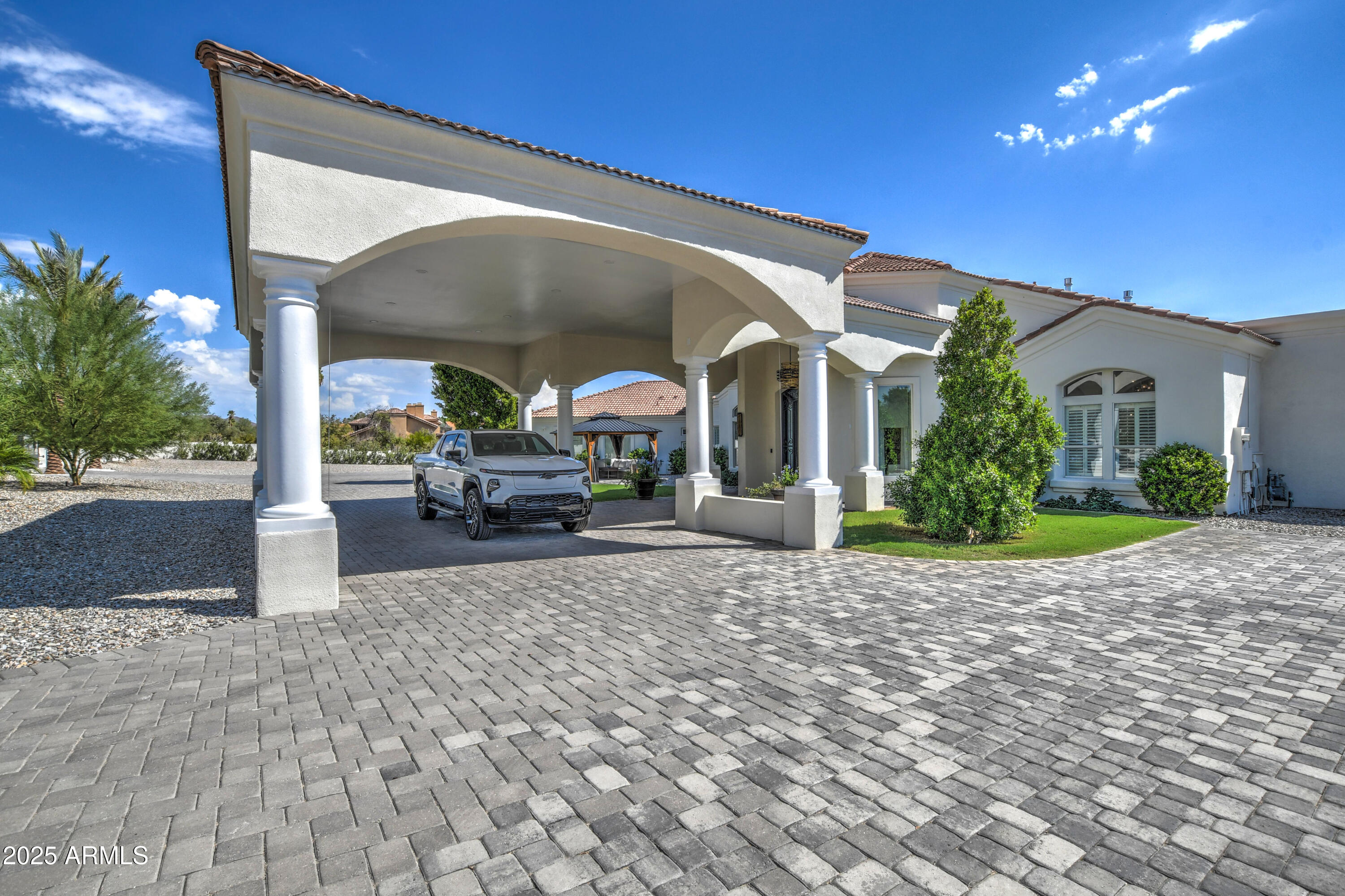 10651 East Cactus Road Scottsdale, AZ 85259 - Photo 5 of 126 Front 9