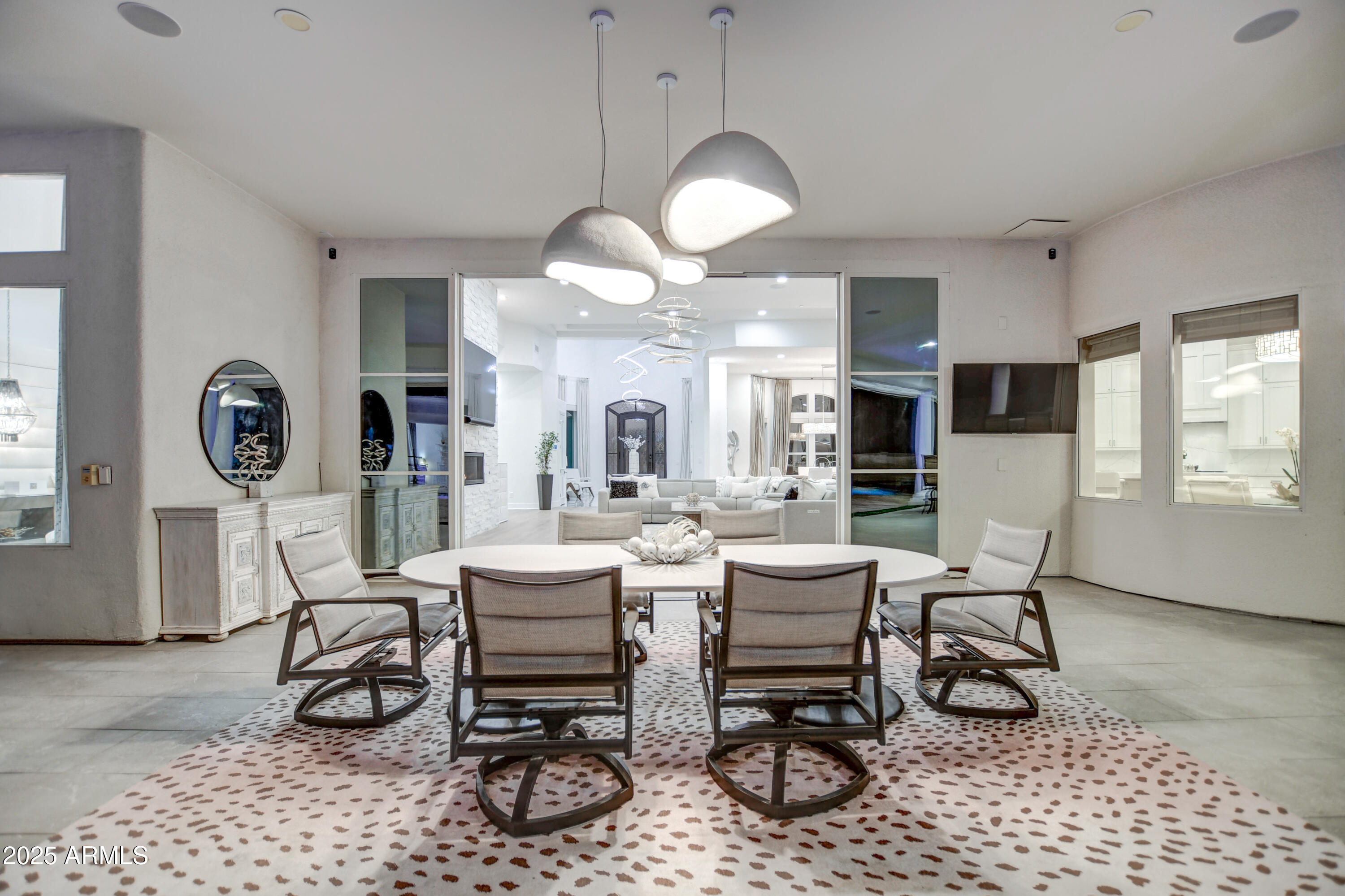 10651 East Cactus Road Scottsdale, AZ 85259 - Photo 52 of 126 Living 16