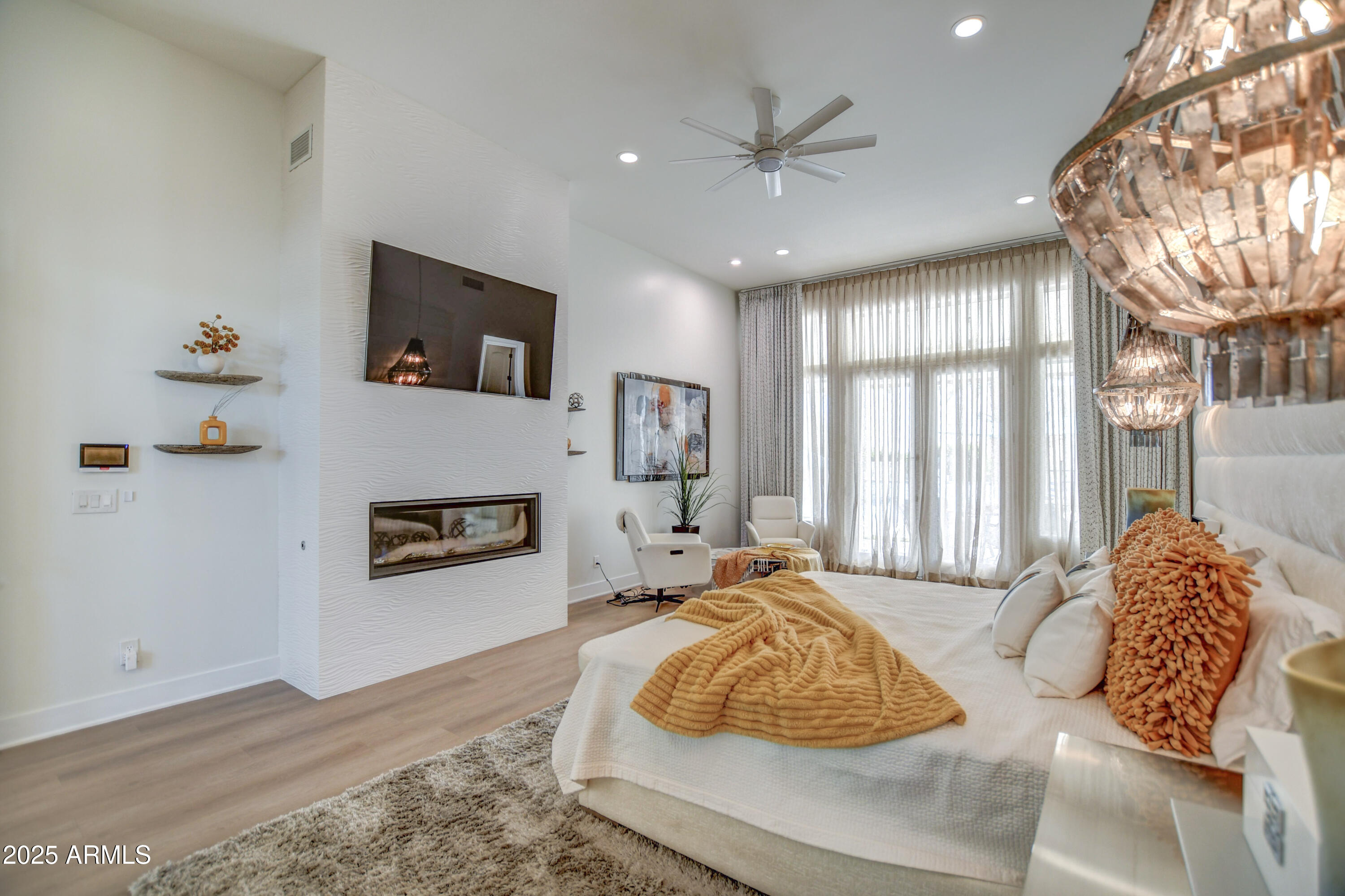 10651 East Cactus Road Scottsdale, AZ 85259 - Photo 60 of 126 Primary Bed 5