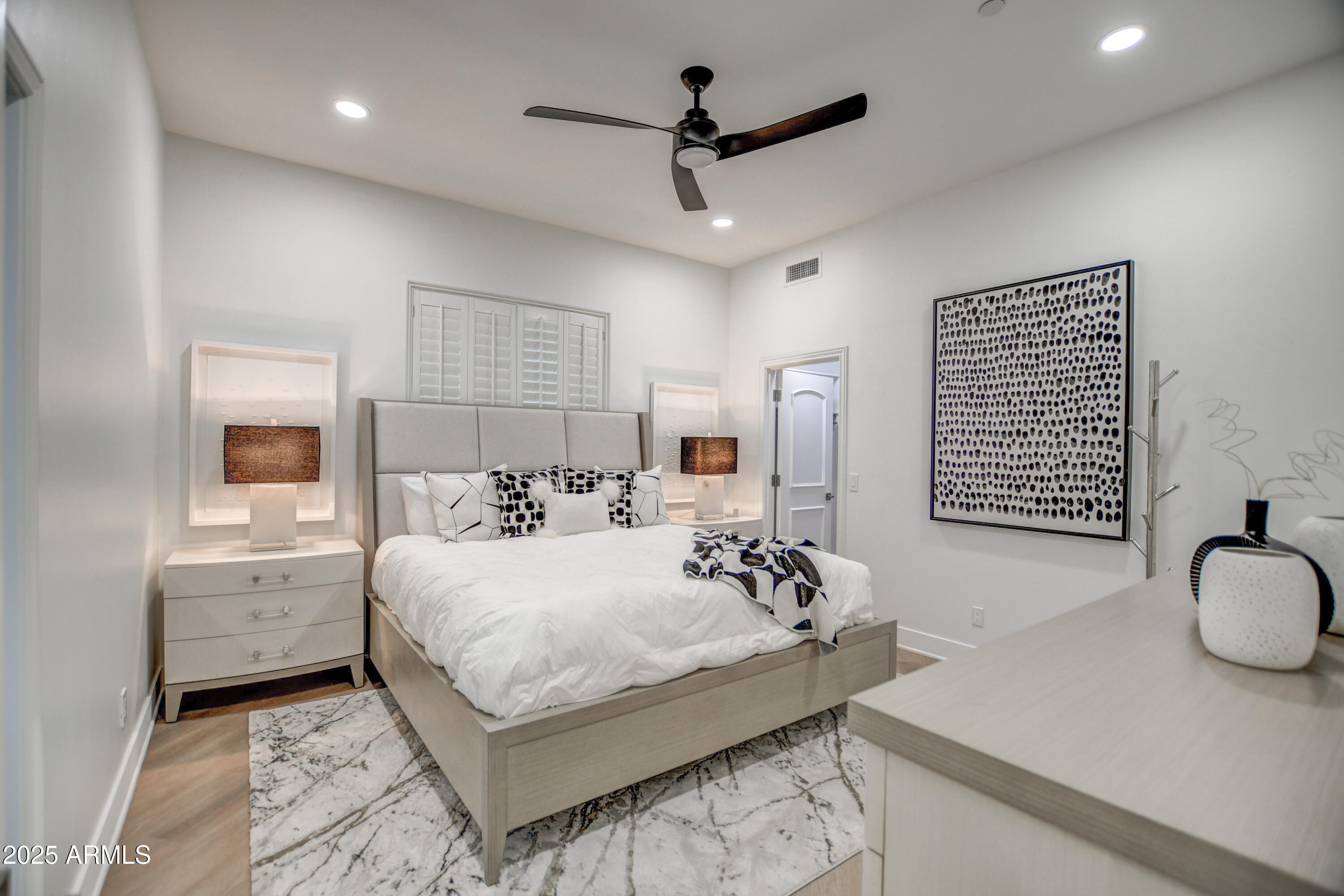 10651 East Cactus Road Scottsdale, AZ 85259 - Photo 78 of 126 Bed 4, 1