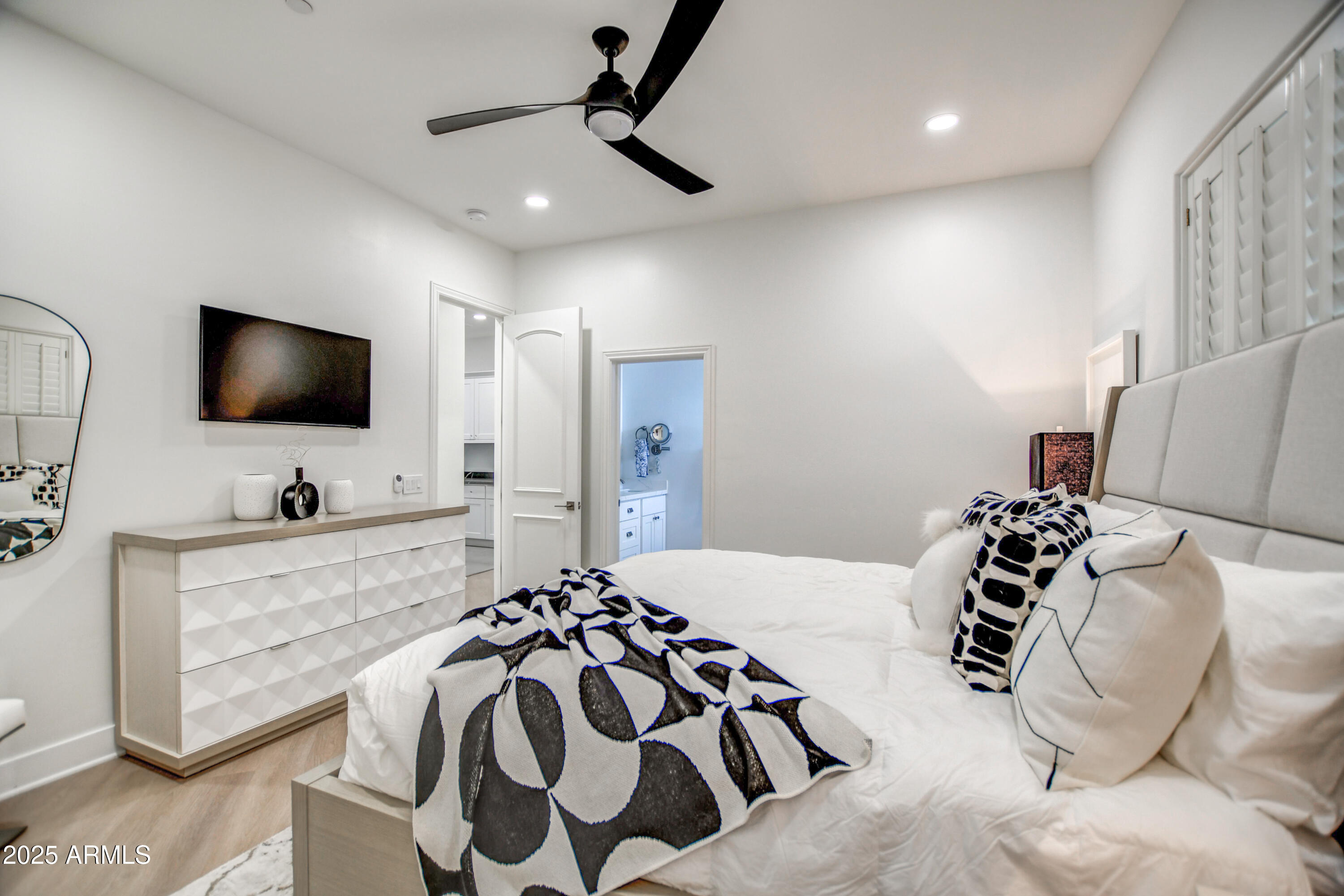 10651 East Cactus Road Scottsdale, AZ 85259 - Photo 79 of 126 Bed 4, 2