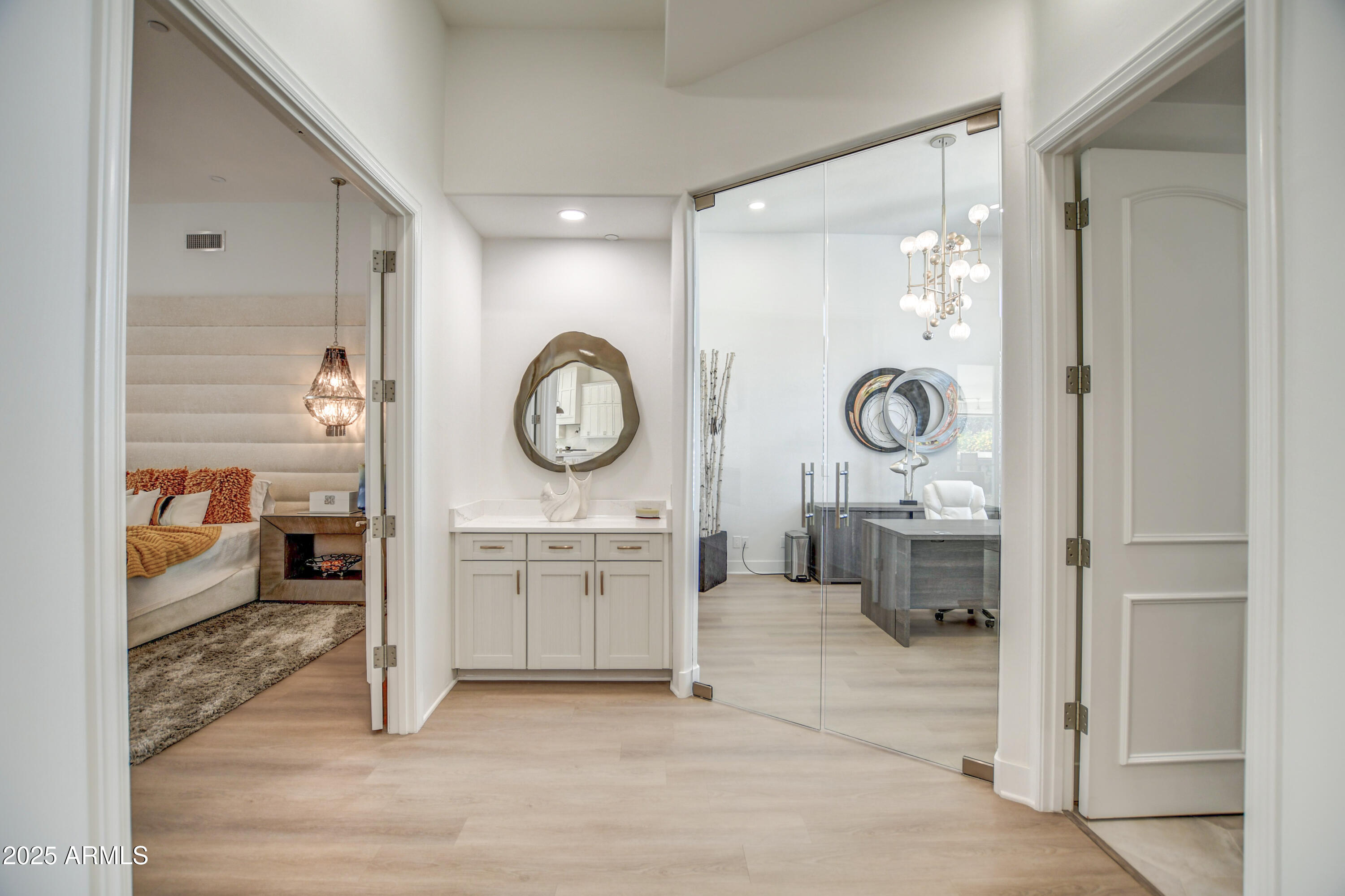 10651 East Cactus Road Scottsdale, AZ 85259 - Photo 87 of 126 Hallway 1