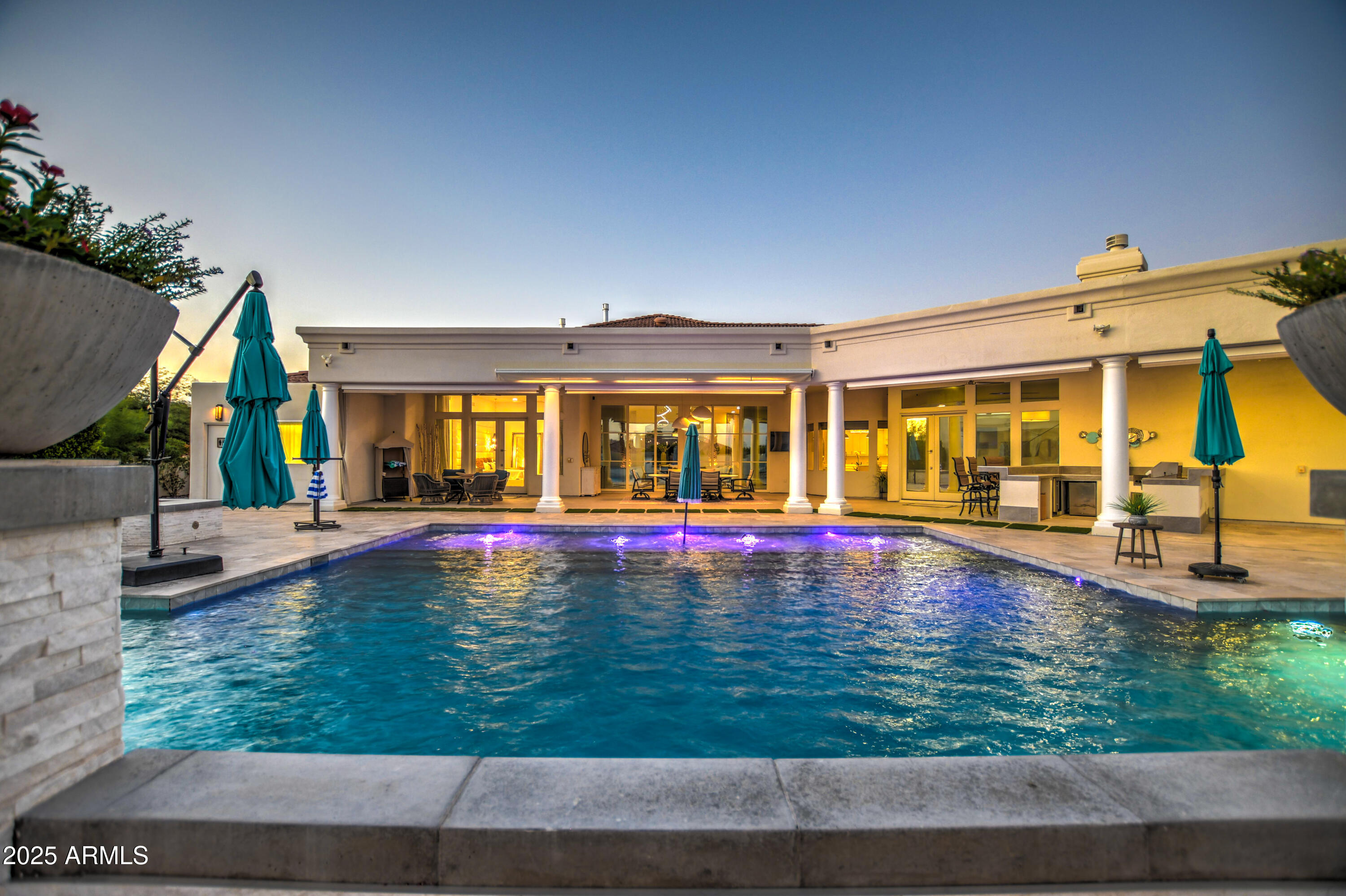 10651 East Cactus Road Scottsdale, AZ 85259 - Photo 100 of 126 Twilight 44