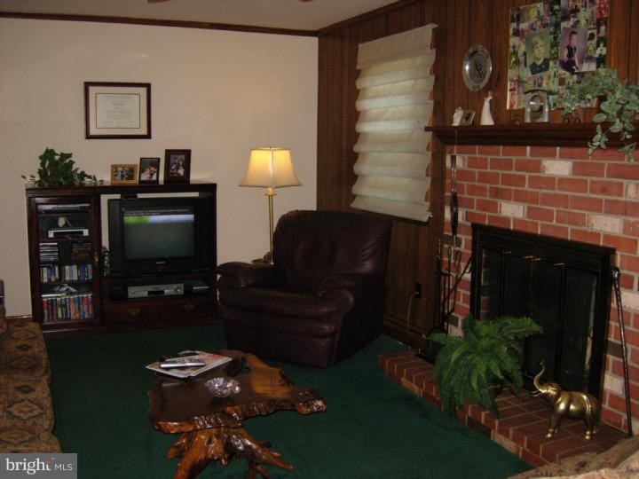 204 Boxwood Lane Springfield, PA 19064 - Photo 9 of 17