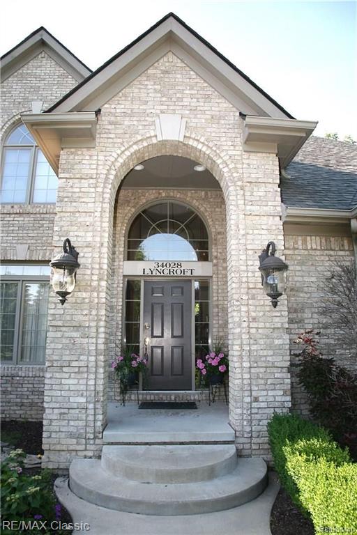 34028 Lyncroft Street Farmington Hills, MI 48331 - Photo 2 of 66