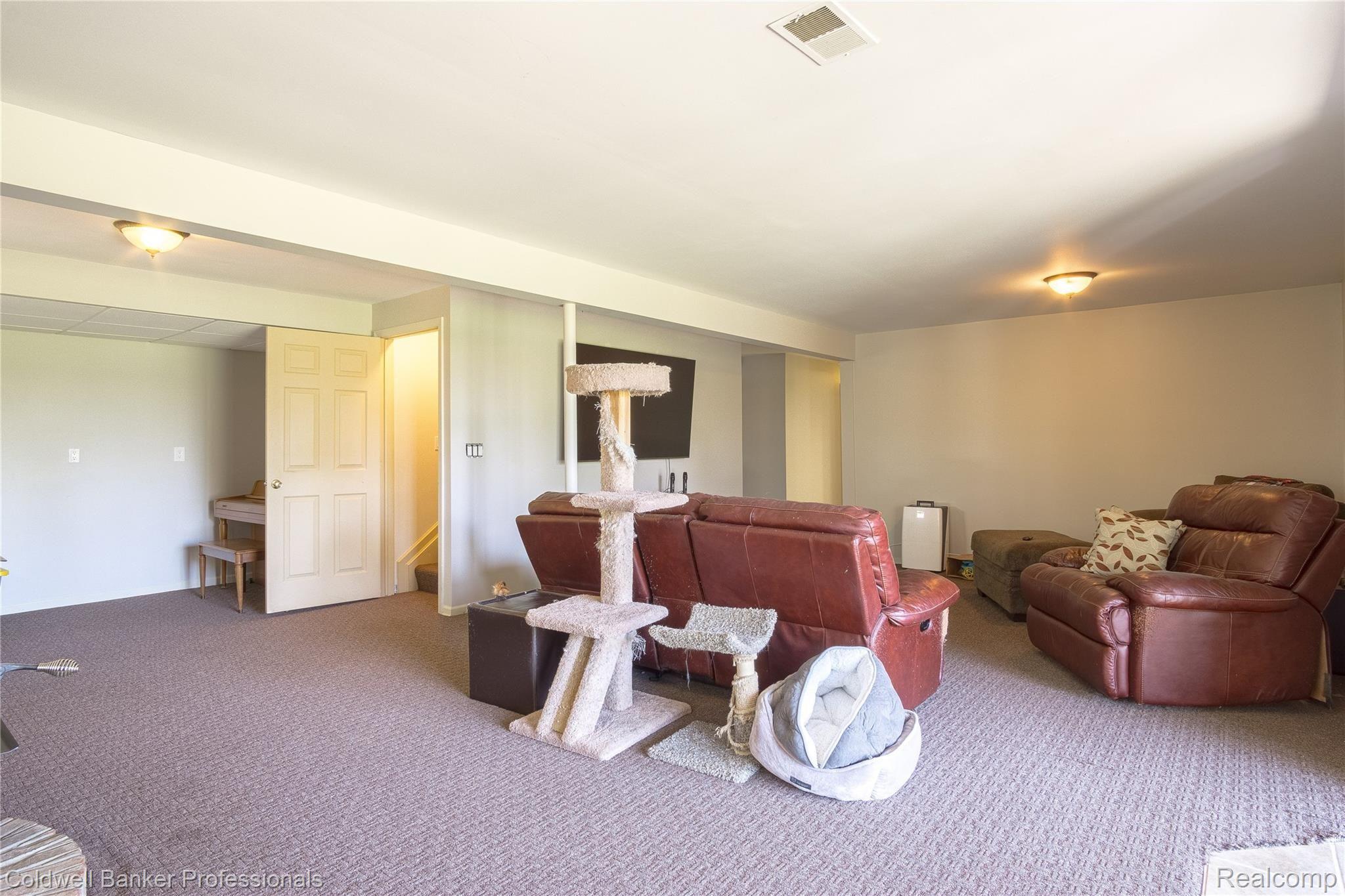 5558 Lum Road Attica, MI 48412 - Photo 33 of 61 Interiors (26 of 36).jpg