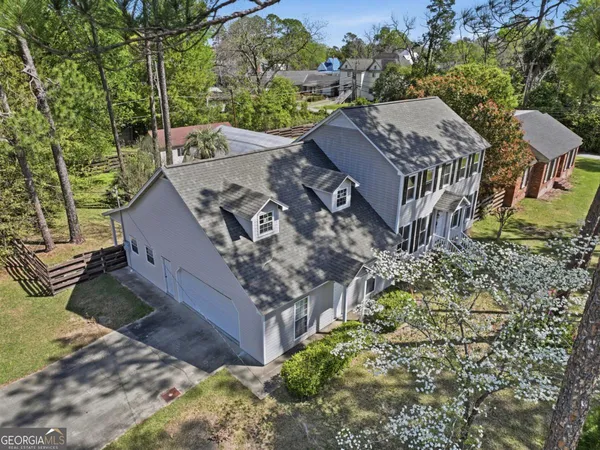 $189,900 | 215 West Cypress Street, Fitzgerald, GA 31750