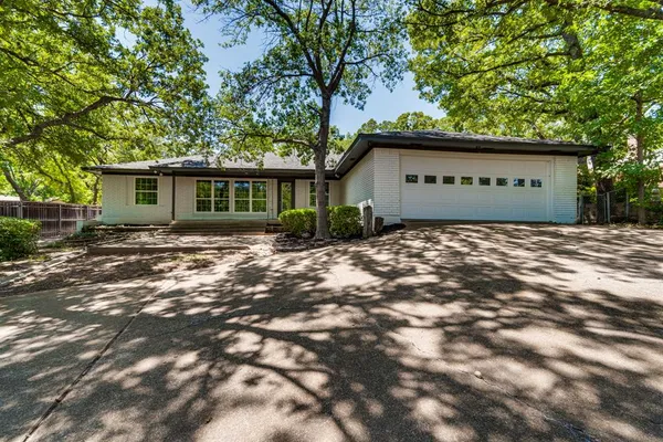 $3,200 | 3403 Sheffield Drive, Arlington, TX 76013