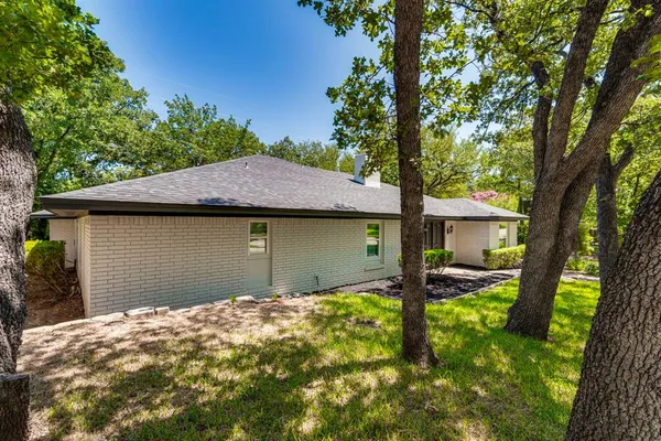 $3,200 | 3403 Sheffield Drive, Arlington, TX 76013