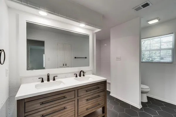 $3,200 | 3403 Sheffield Drive, Arlington, TX 76013