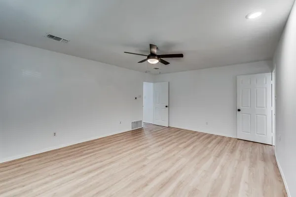 $3,200 | 3403 Sheffield Drive, Arlington, TX 76013