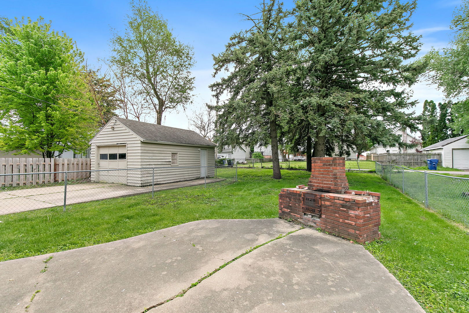 1302 State Street DeKalb, IL 60115 - Photo 20 of 21