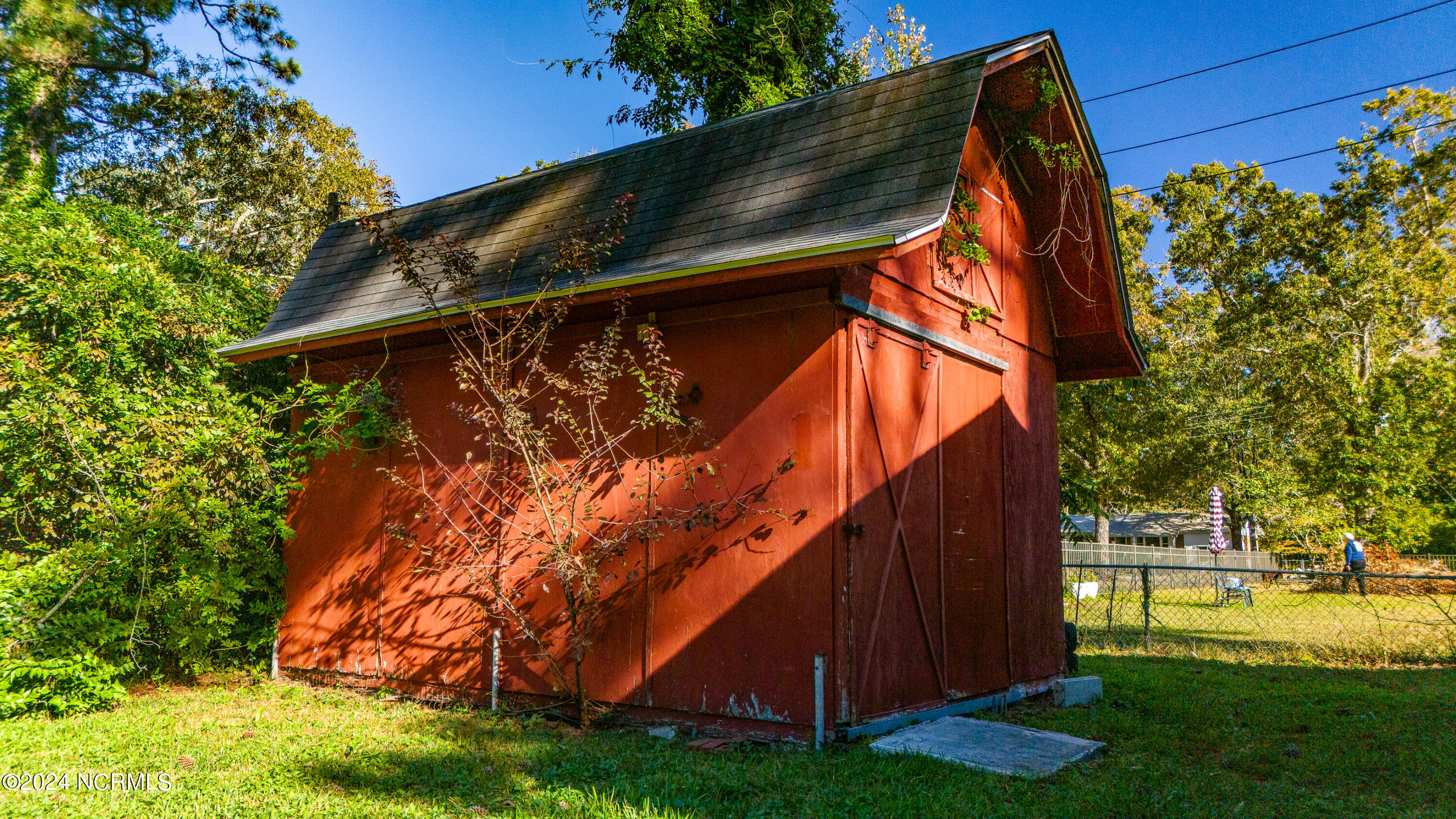 3105 Country Club Road Morehead City, NC 28557 - Photo 22 of 34 Storage Building View