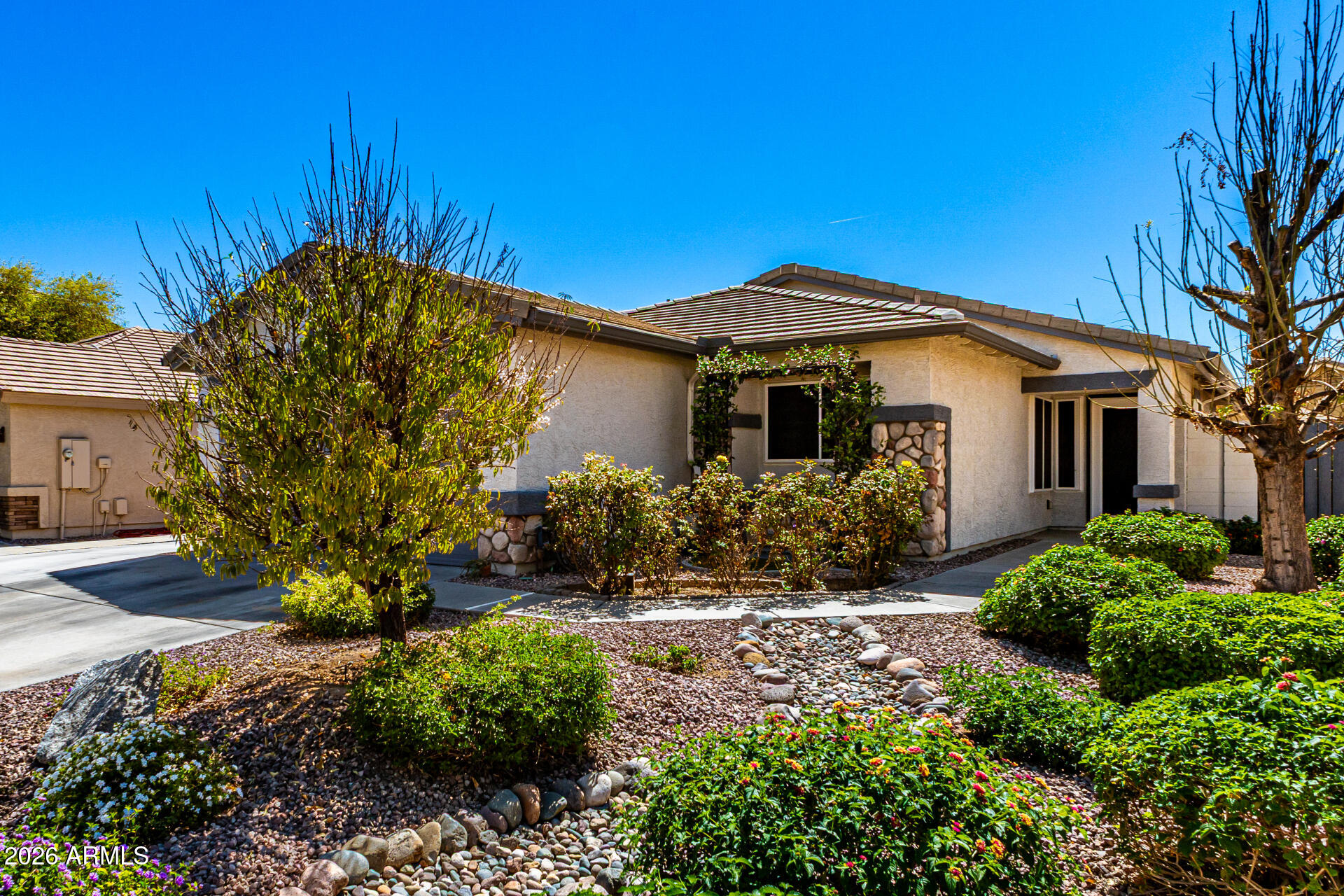 17755 West Hearn Road Surprise, AZ 85388 - Photo 2 of 36 06-Hearn