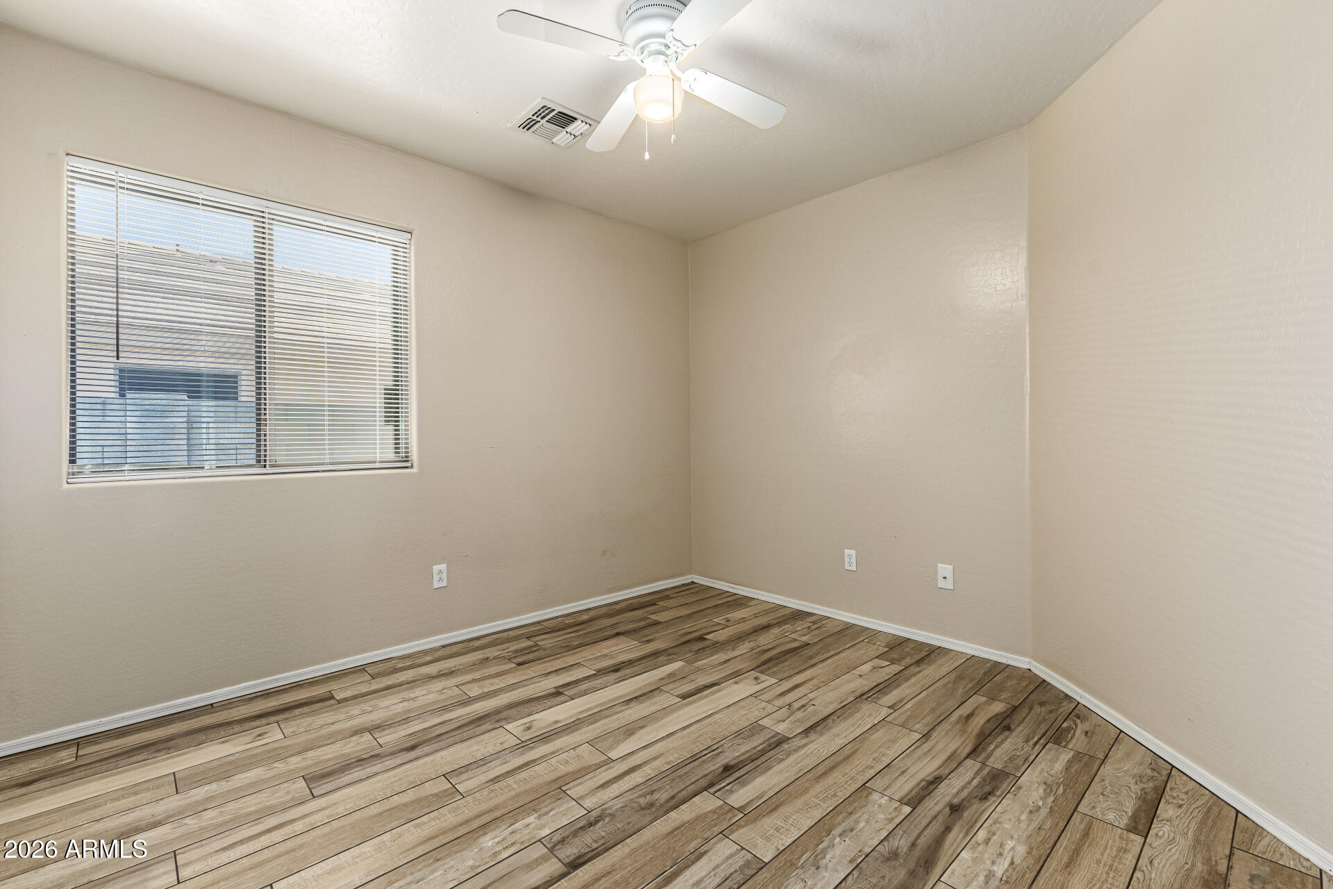 17755 West Hearn Road Surprise, AZ 85388 - Photo 21 of 36 21-Hearn