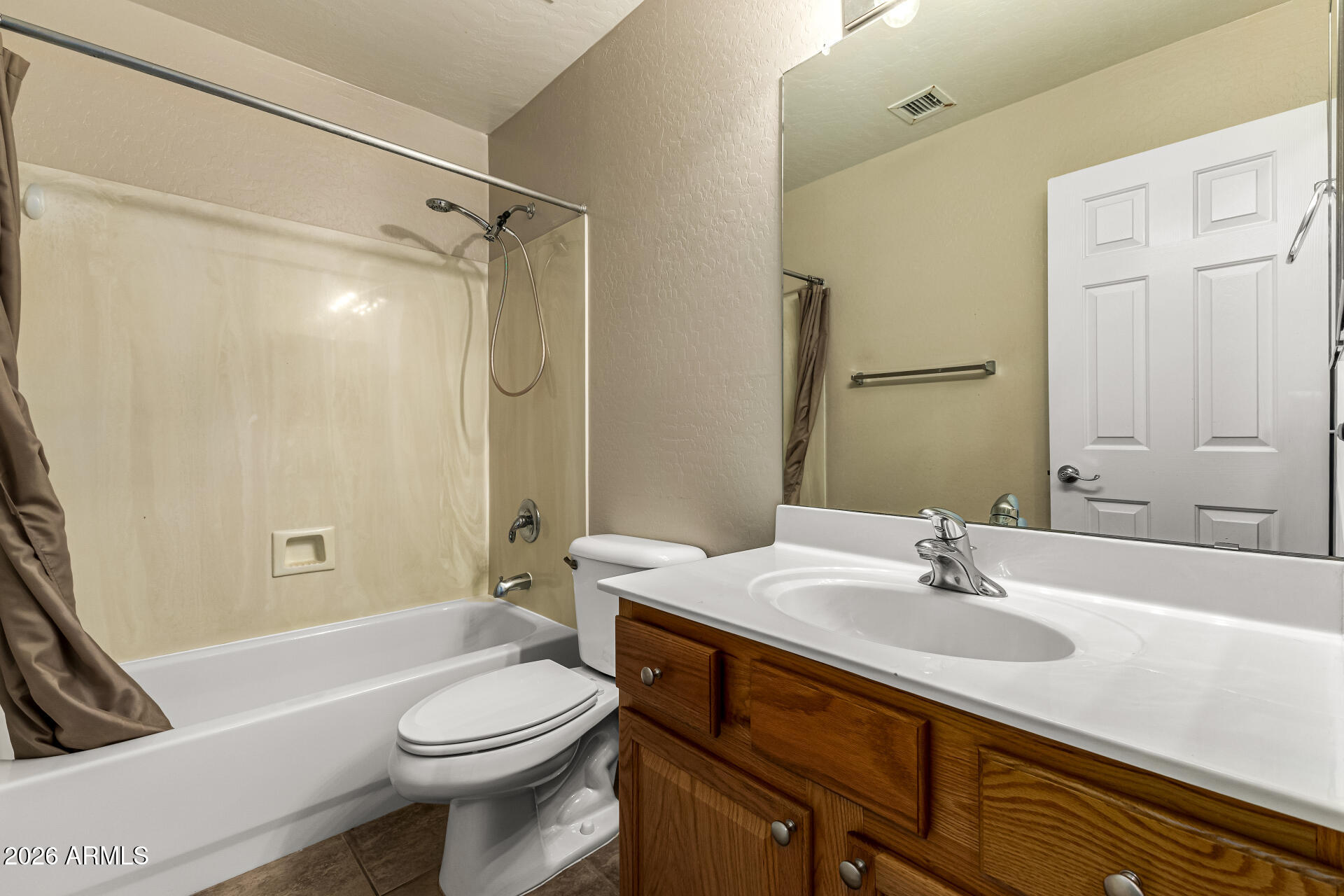 17755 West Hearn Road Surprise, AZ 85388 - Photo 23 of 36 23-Hearn