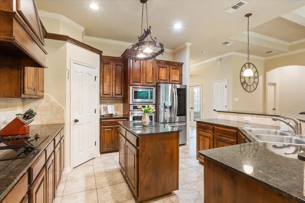 $549,000 | 910 Ridgeoak Drive, Belton, TX 76513