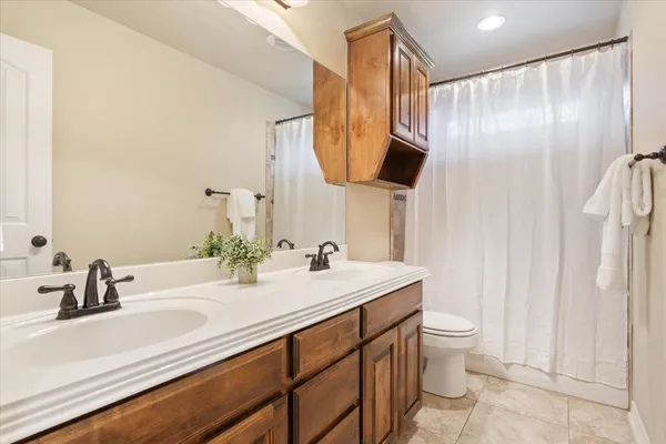 $549,000 | 910 Ridgeoak Drive, Belton, TX 76513