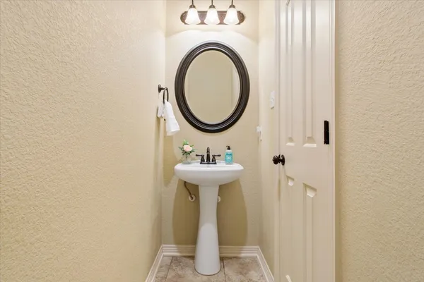 $549,000 | 910 Ridgeoak Drive, Belton, TX 76513