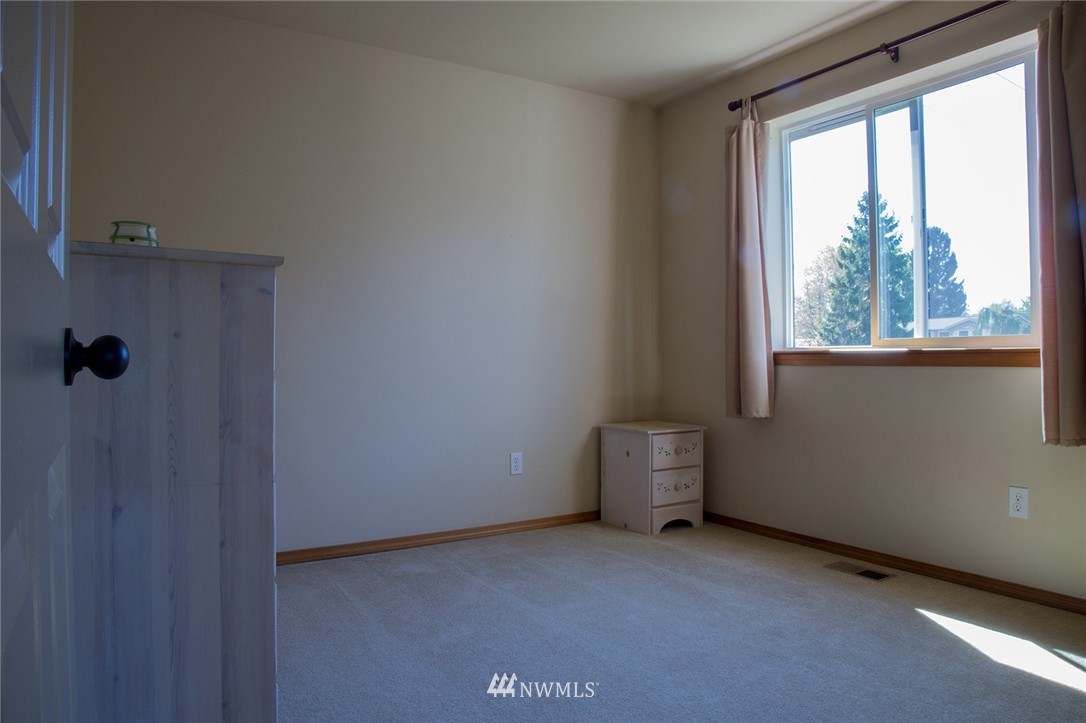 120 211th Street Southwest Bothell, WA 98021 - Photo 8 of 12