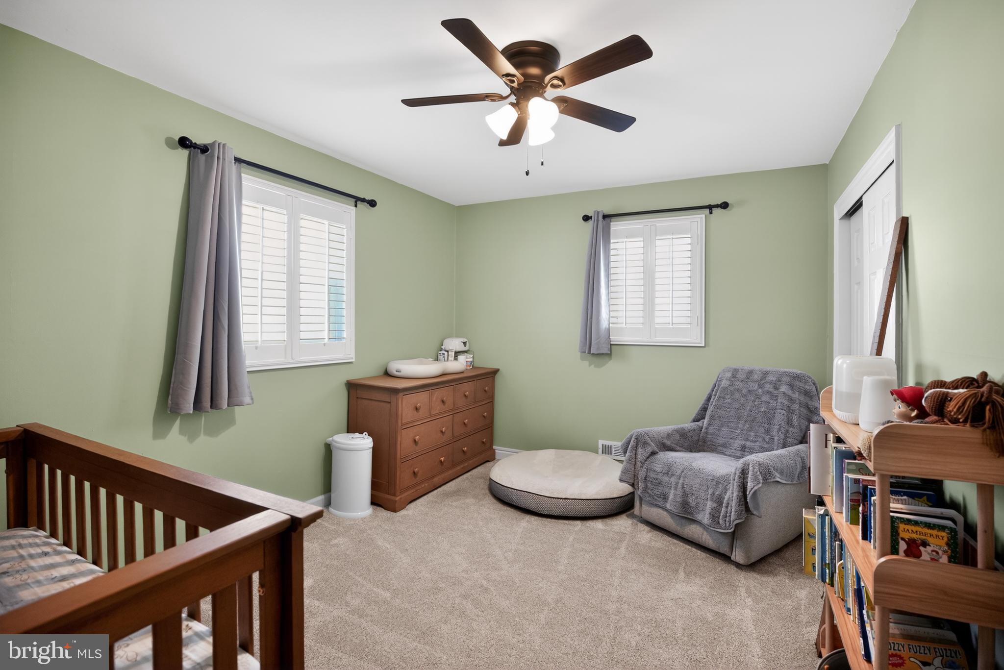236 Hickory Road Warminster, PA 18974 - Photo 20 of 36 a living room with furniture and a window