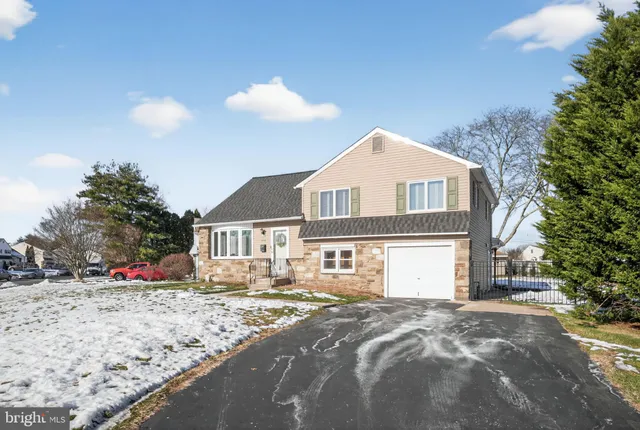 $585,000 | 236 Hickory Road, Warminster, PA 18974